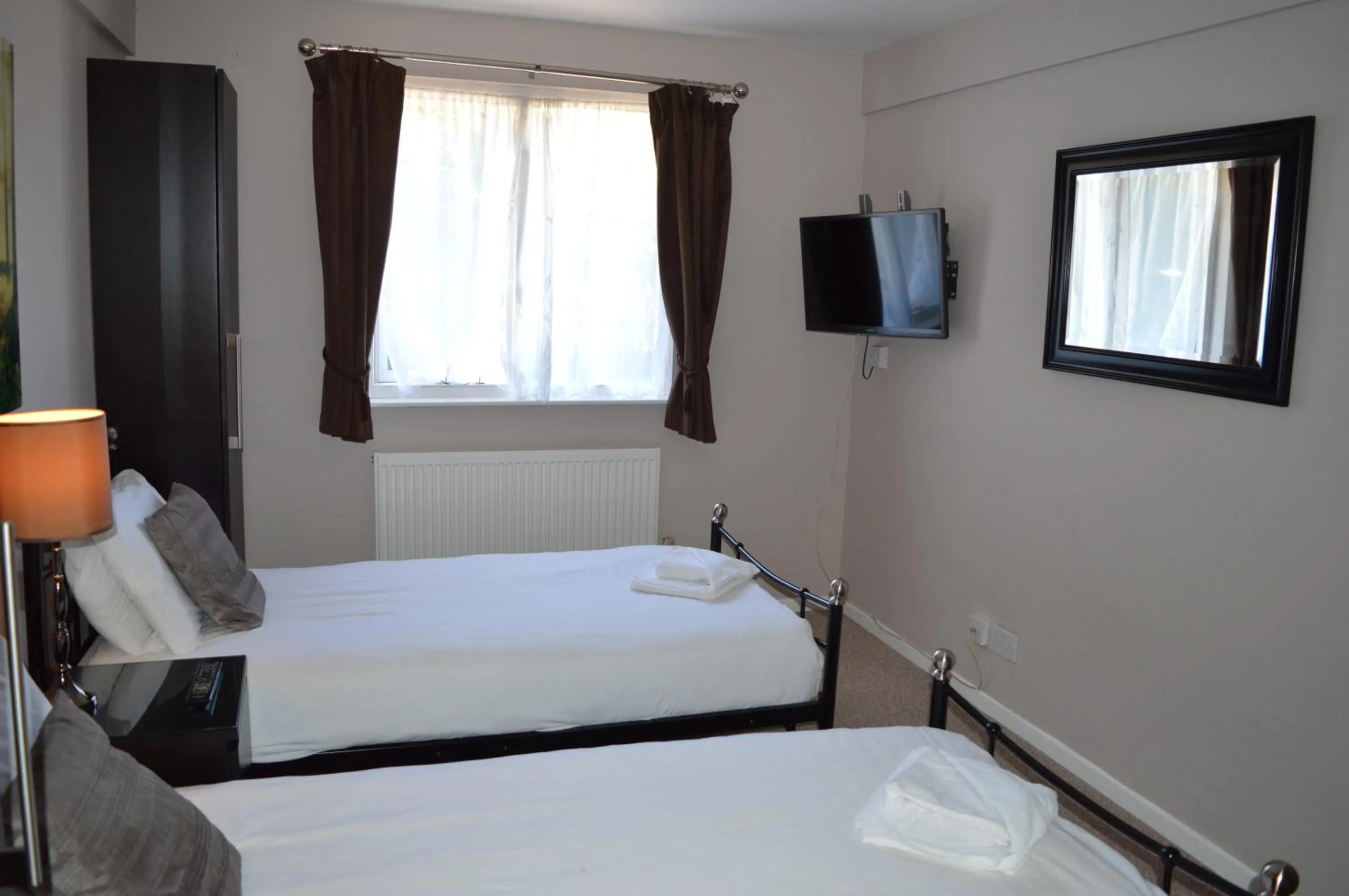 Day, Bed in Somerton Lodge