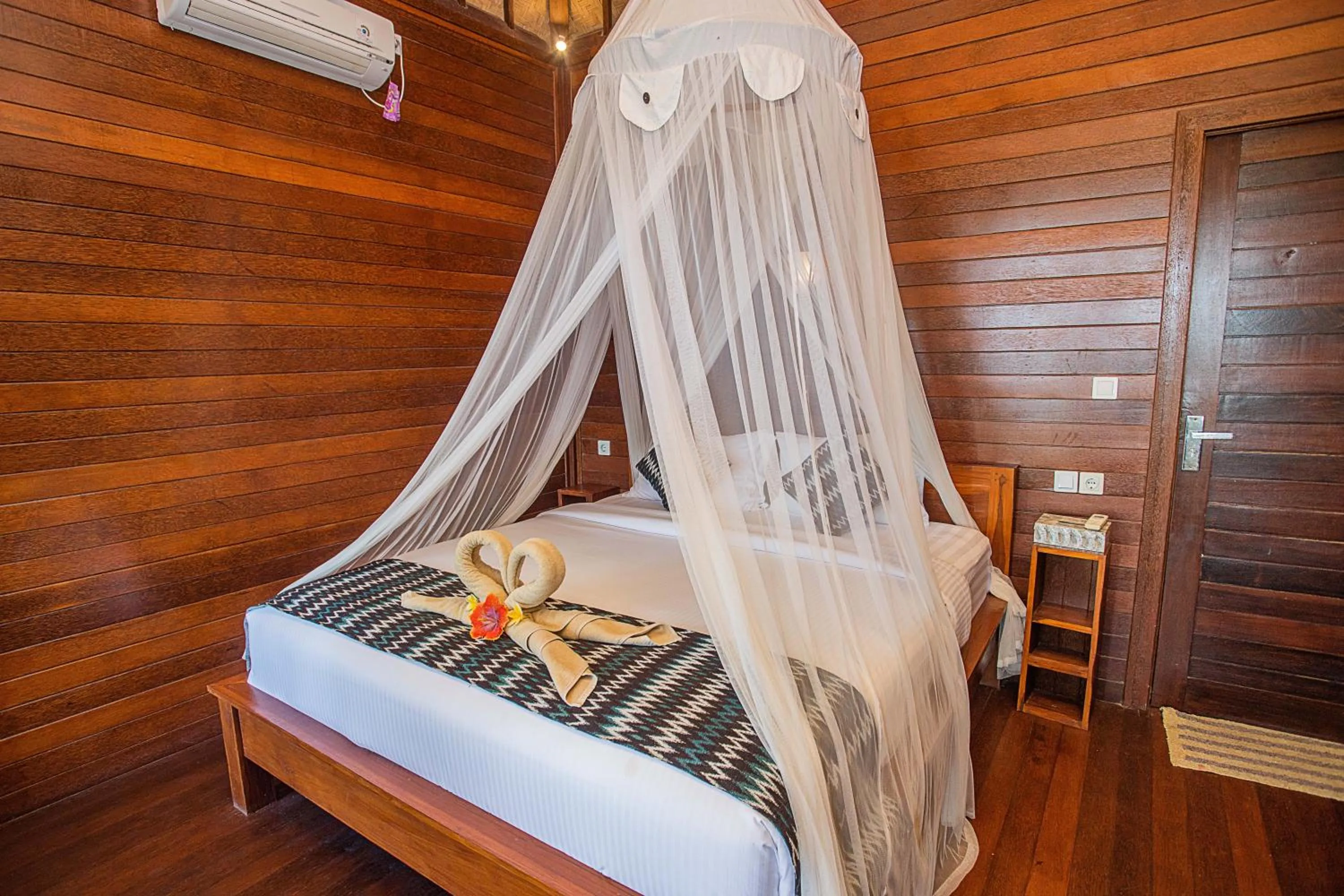 Bed in Tawe Ocean Blue Villa Lembongan