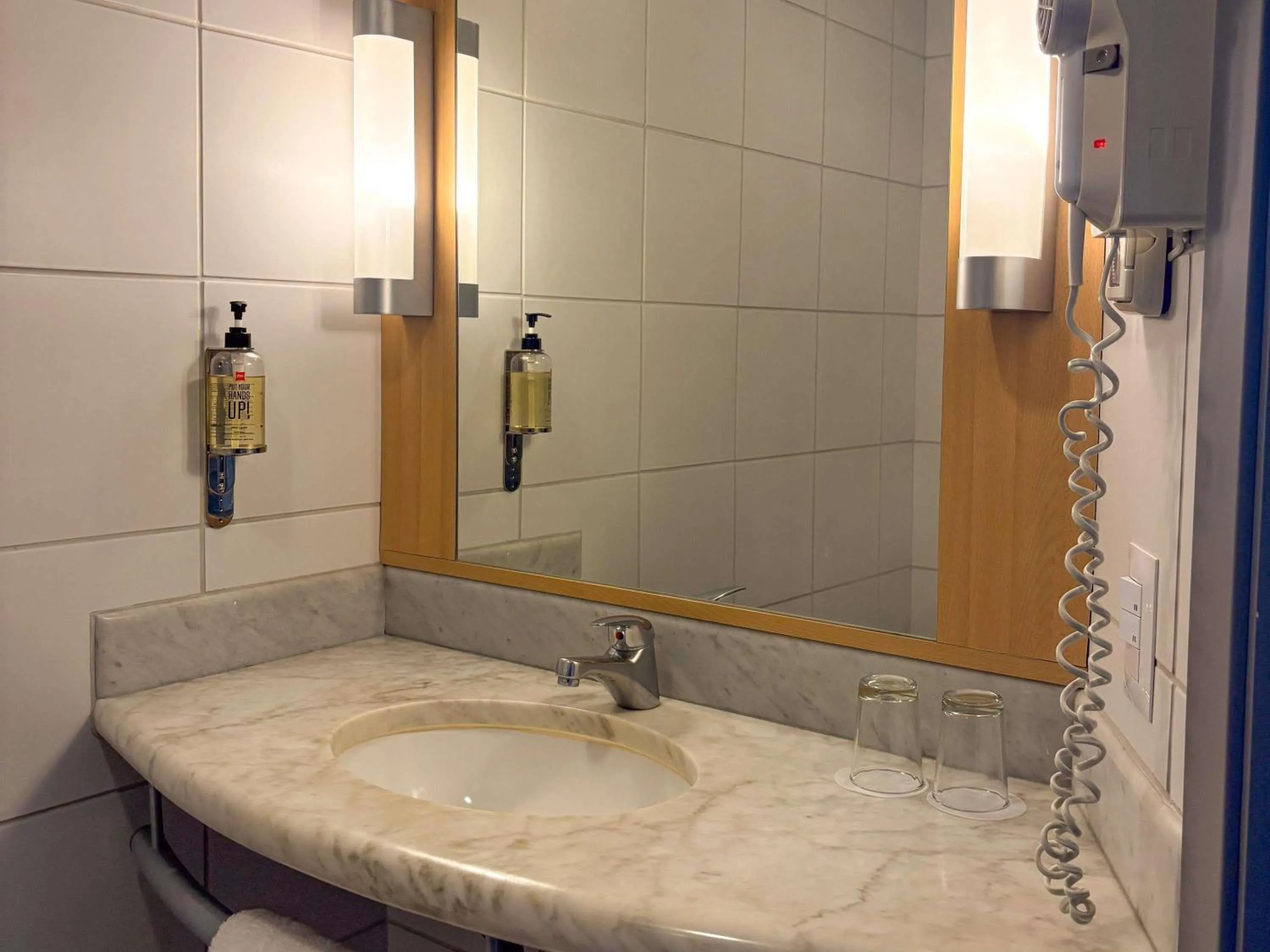 Bedroom in ibis Lima Larco Miraflores