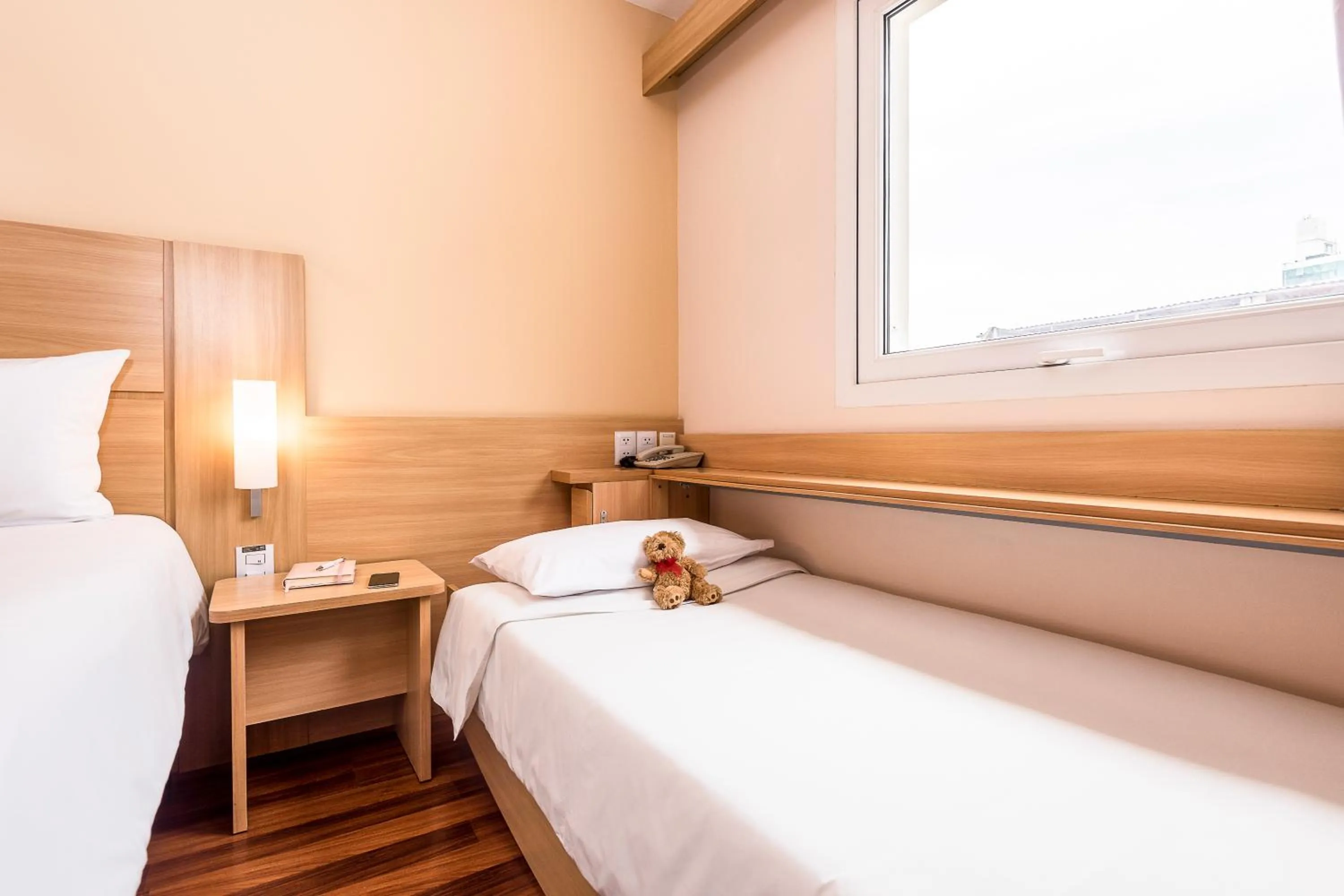 Photo of the whole room, Bed in ibis Lima Larco Miraflores