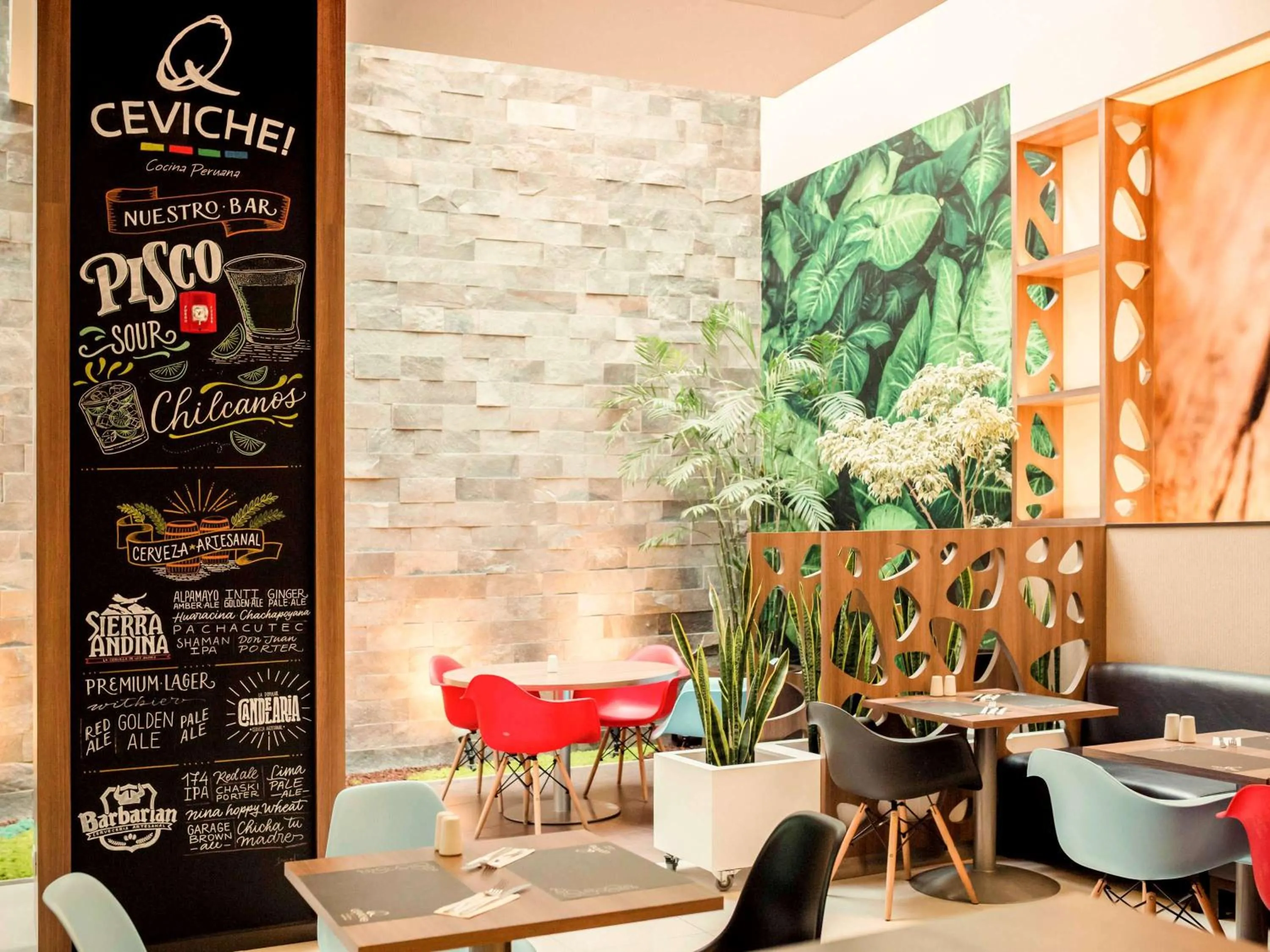 Restaurant/places to eat in ibis Lima Larco Miraflores