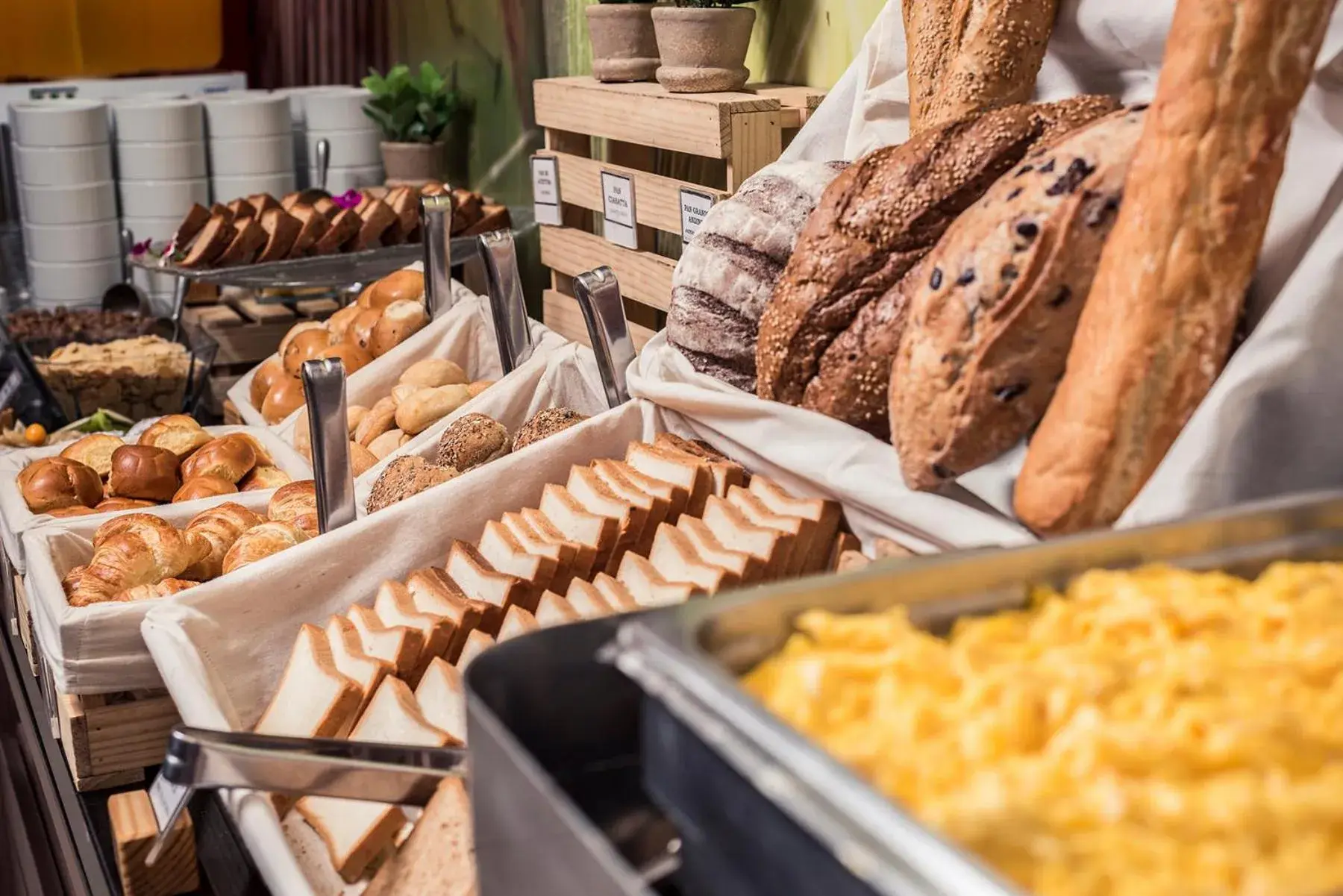 Breakfast in ibis Lima Larco Miraflores Breakfast in ibis Lima Larco Miraflores