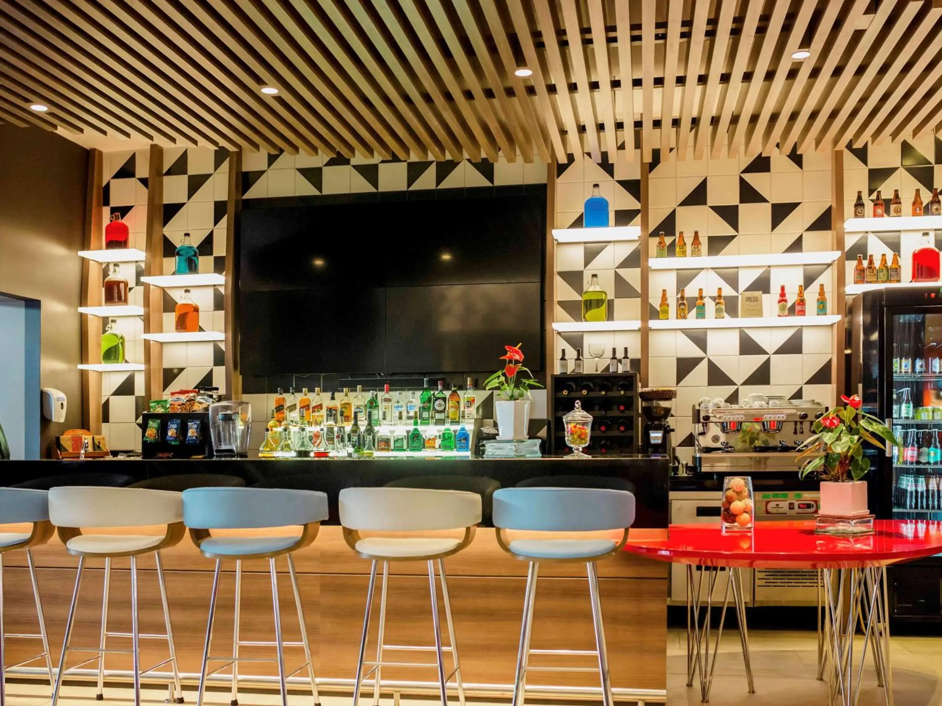 Lounge or bar in ibis Lima Larco Miraflores Lounge or bar in ibis Lima Larco Miraflores