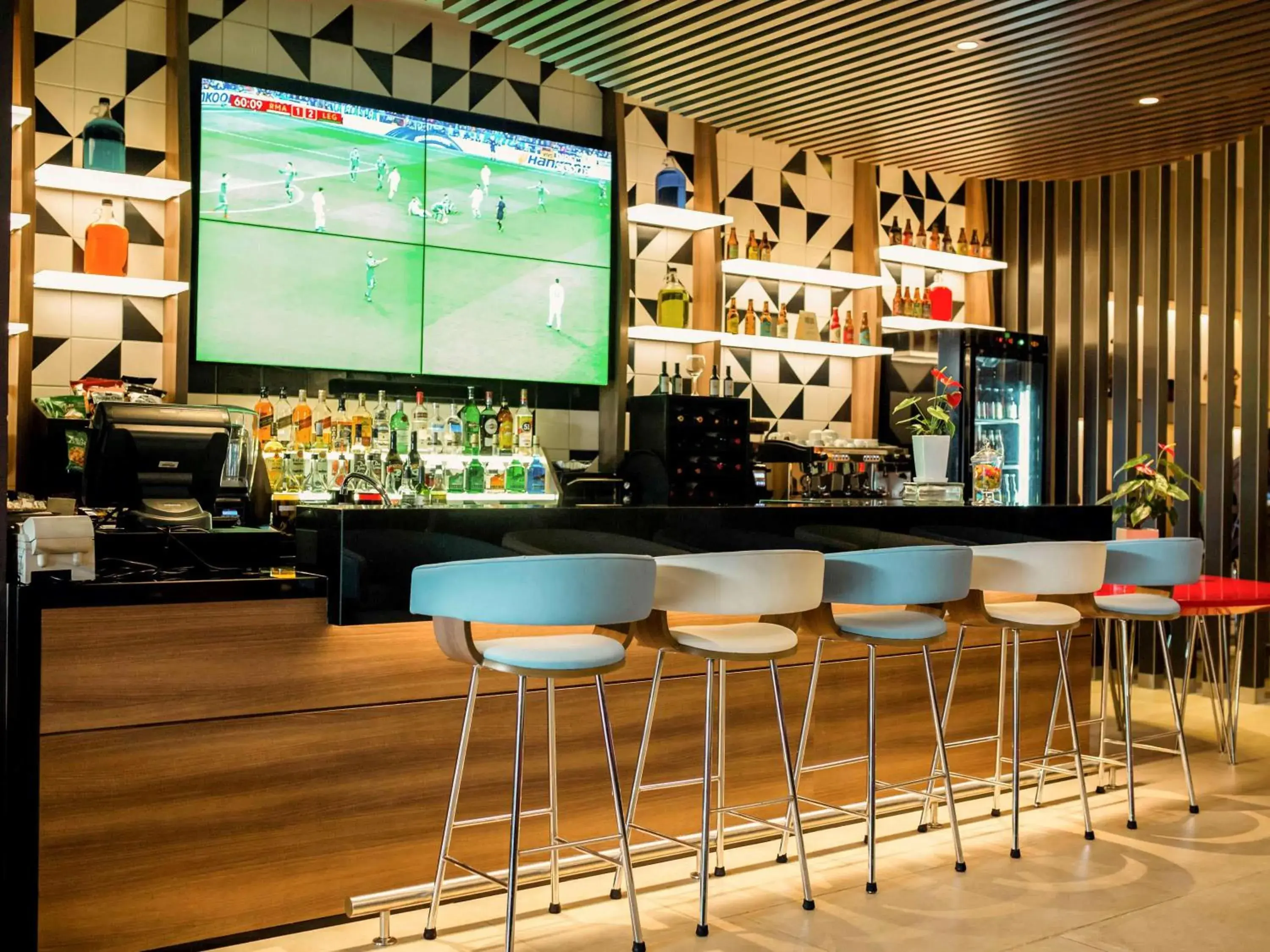 Lounge or bar in ibis Lima Larco Miraflores Lounge or bar in ibis Lima Larco Miraflores