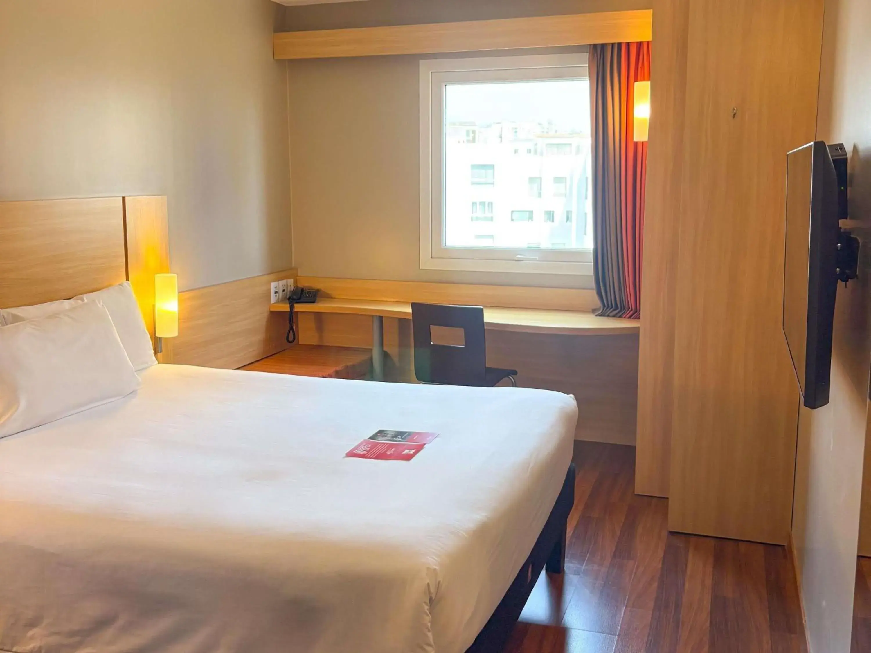 Bedroom, Bed in ibis Lima Larco Miraflores Bedroom, Bed in ibis Lima Larco Miraflores