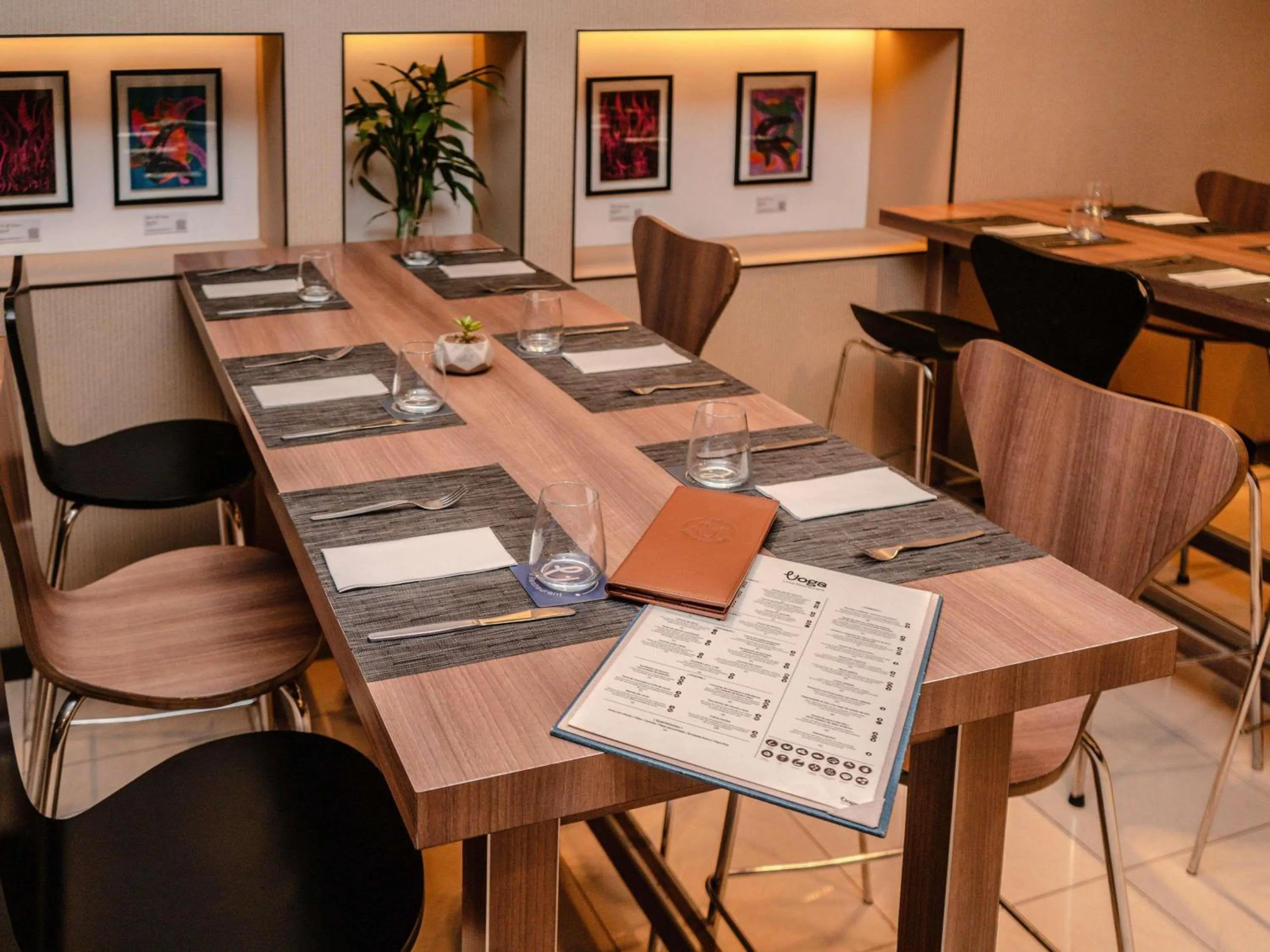 Restaurant/places to eat in ibis Lima Larco Miraflores