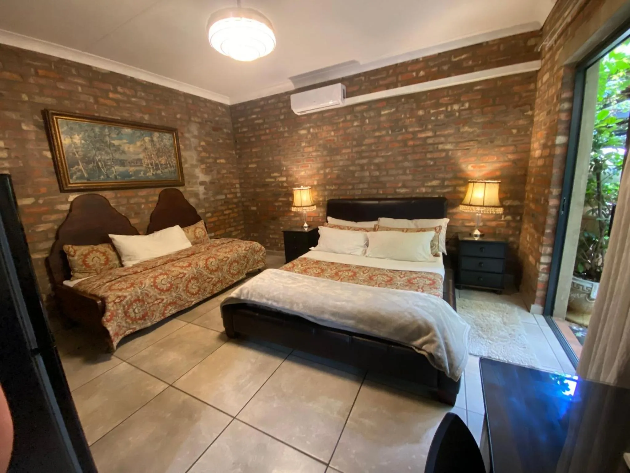 Bed in Aloe Guesthouse Klerksdorp