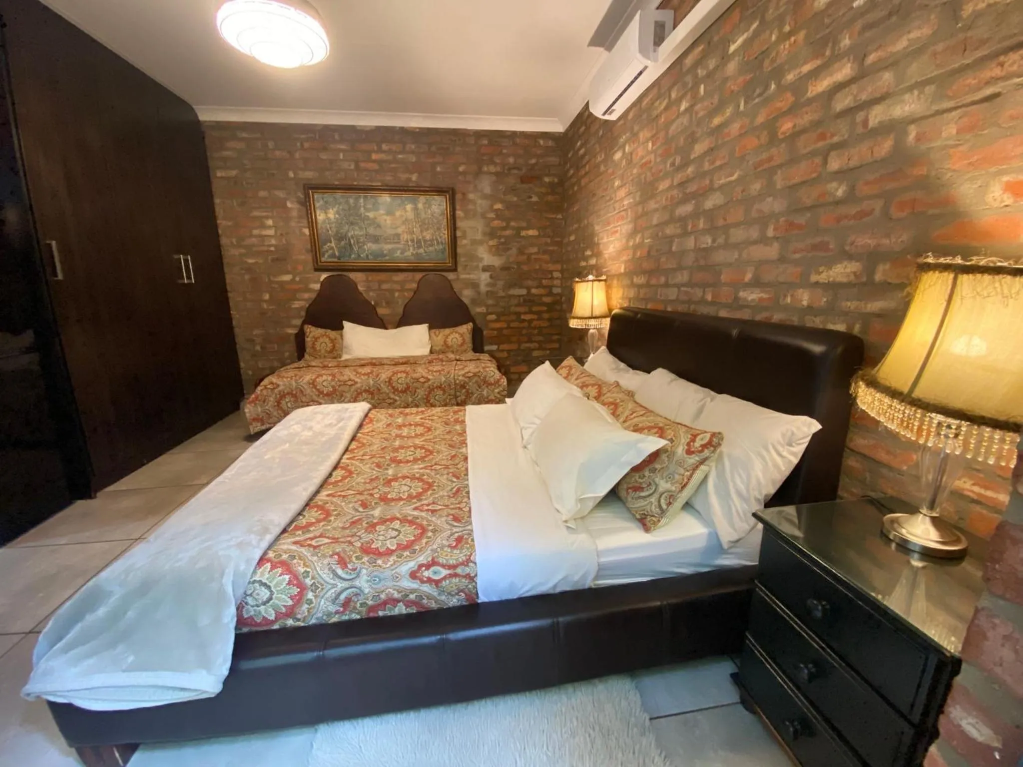 Bed in Aloe Guesthouse Klerksdorp