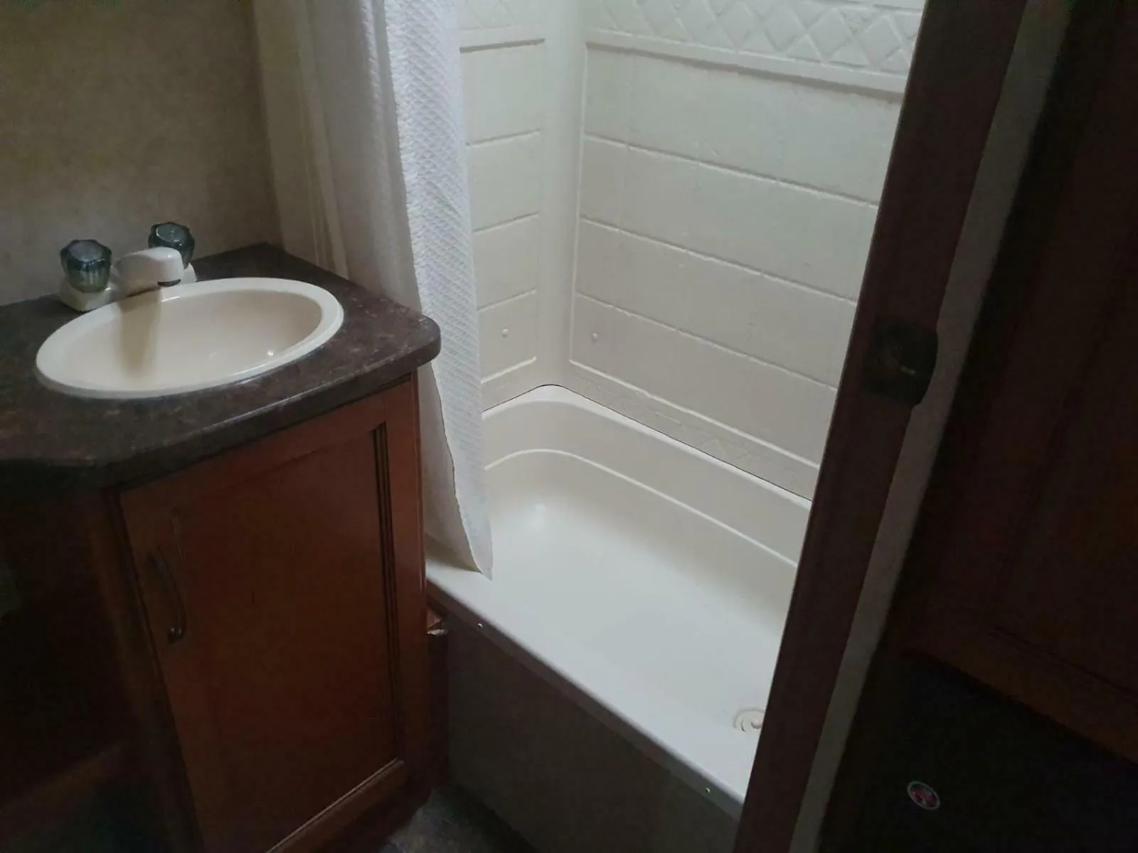 Bathroom in Glamping with Llamas