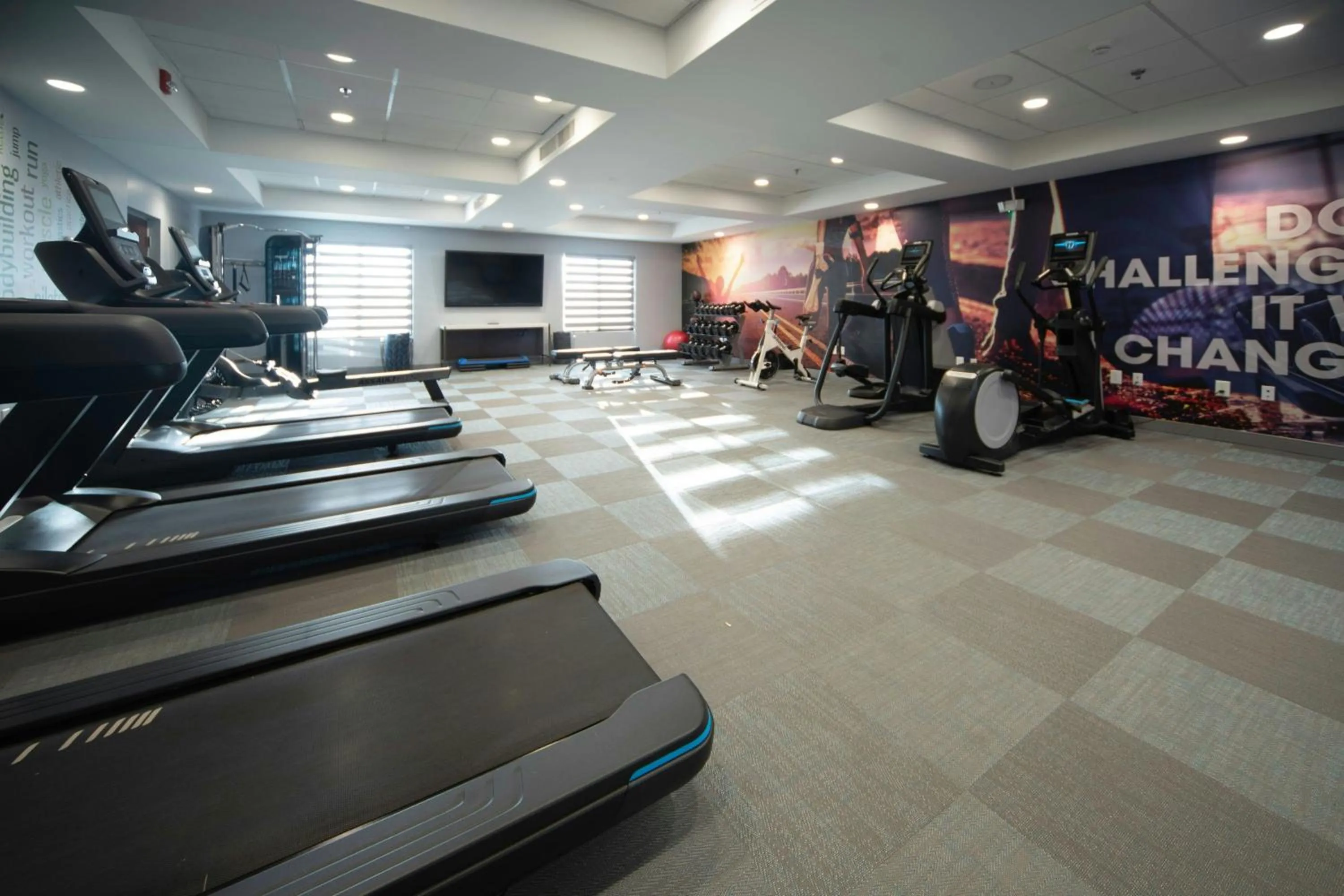 Fitness centre/facilities in Four Points by Sheraton Fayetteville Fort Bragg