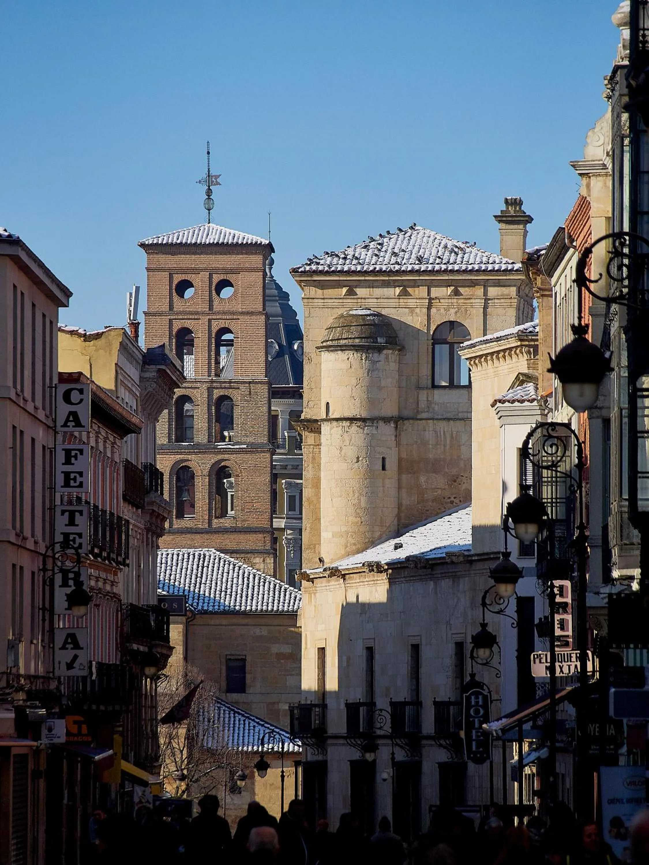 Off site in Entrevias Lodging - con Garaje y WIFI