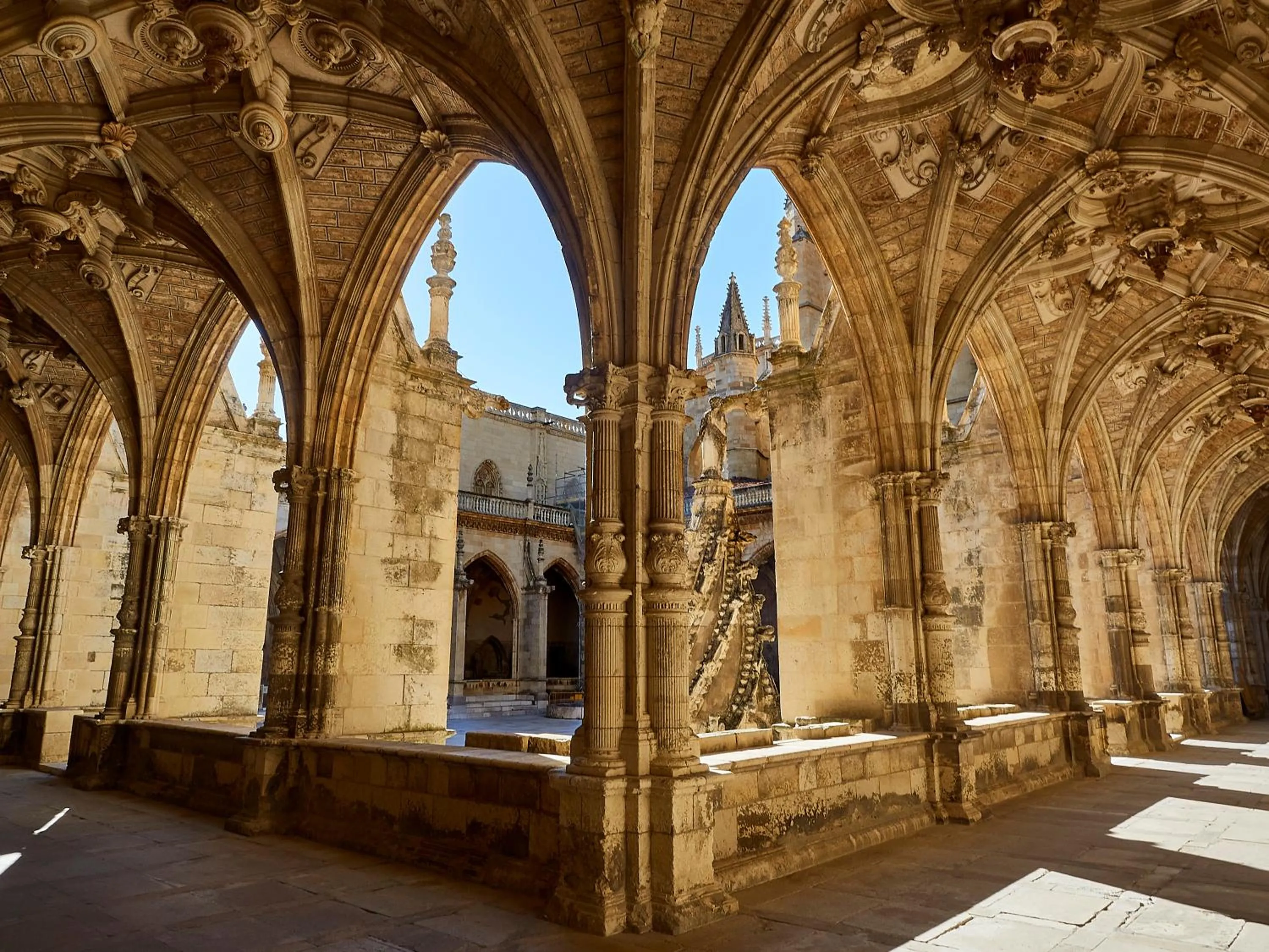 Off site in Entrevias Lodging - con Garaje y WIFI