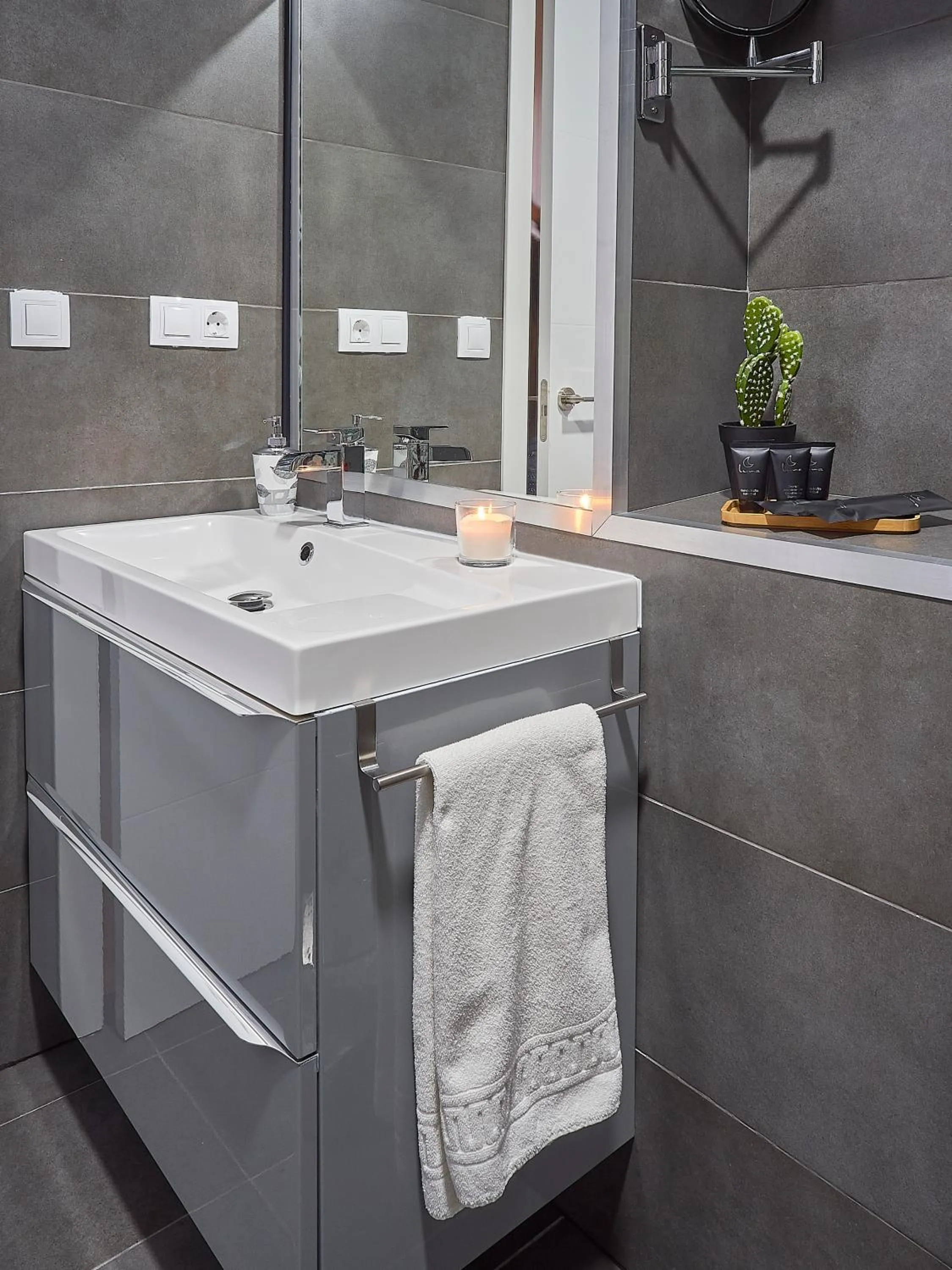 Bathroom in Entrevias Lodging - con Garaje y WIFI