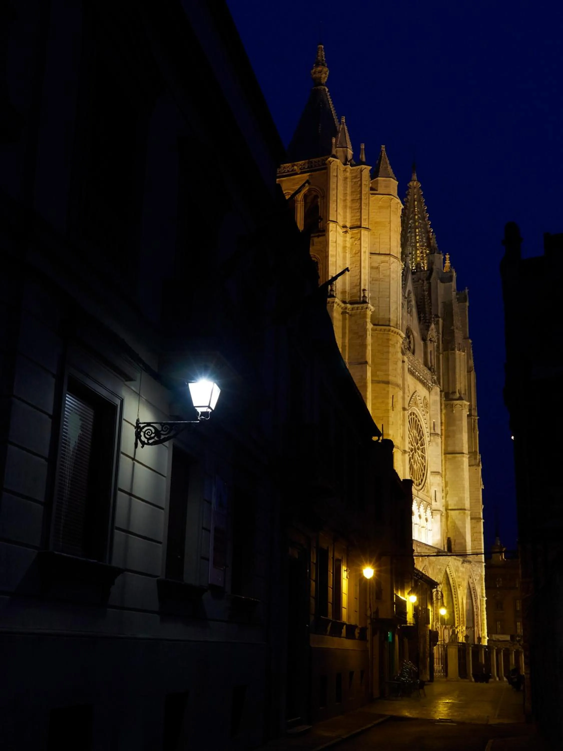 Off site in Entrevias Lodging - con Garaje y WIFI