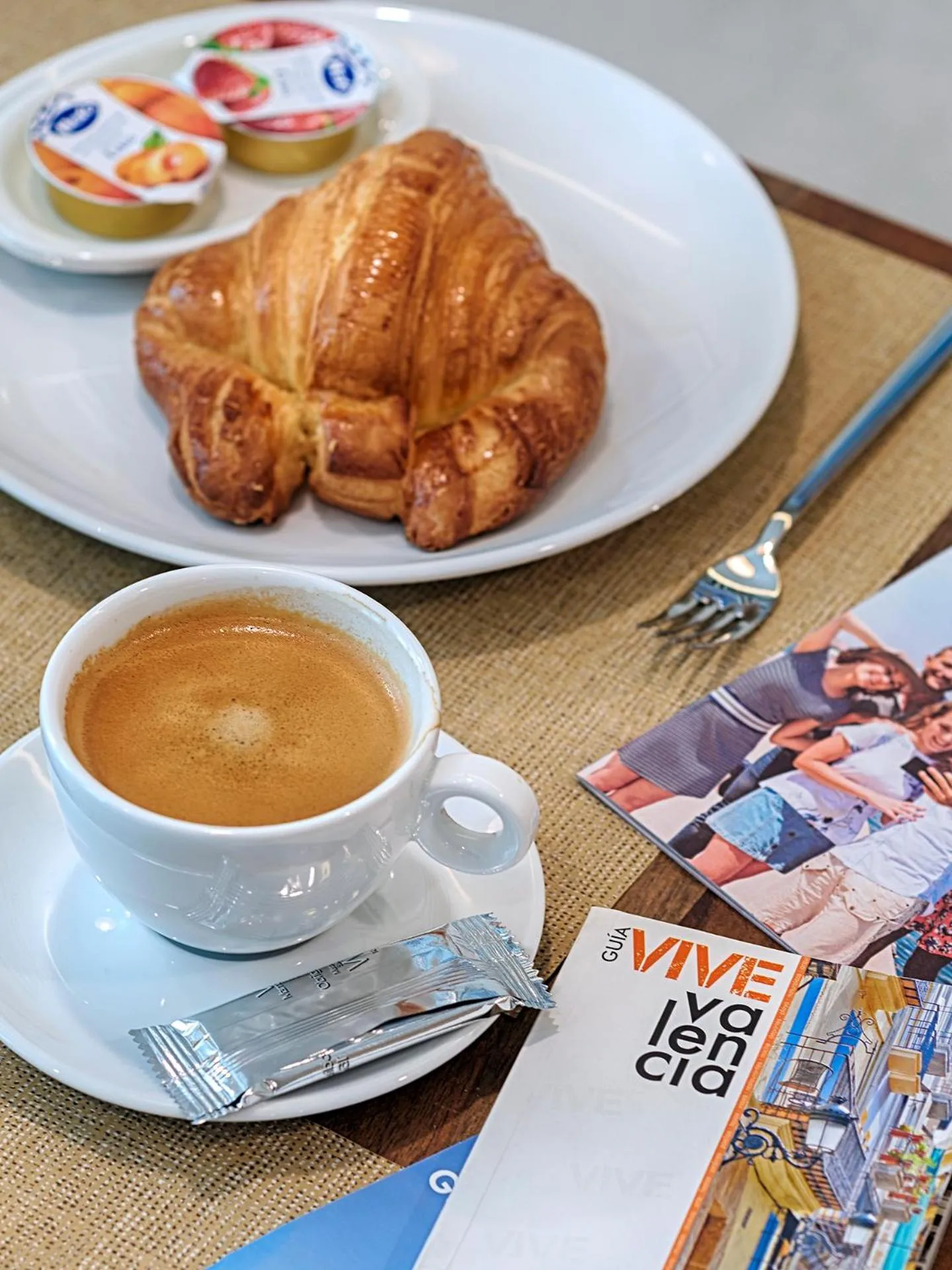 Food and drinks in Opera House Valencia B&B