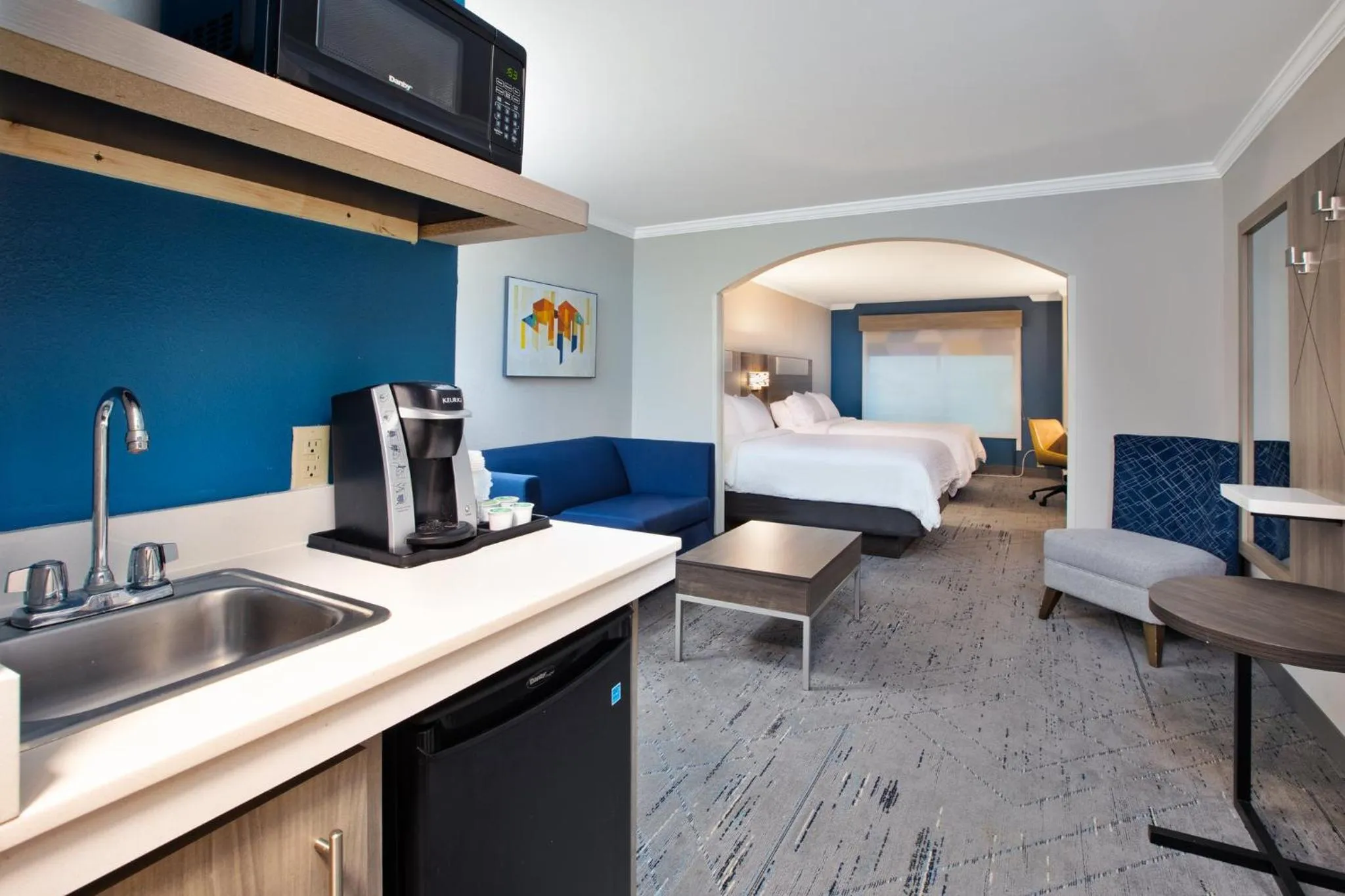 Photo of the whole room, Bed in Holiday Inn Express Hotel & Suites - Sumter by IHG
