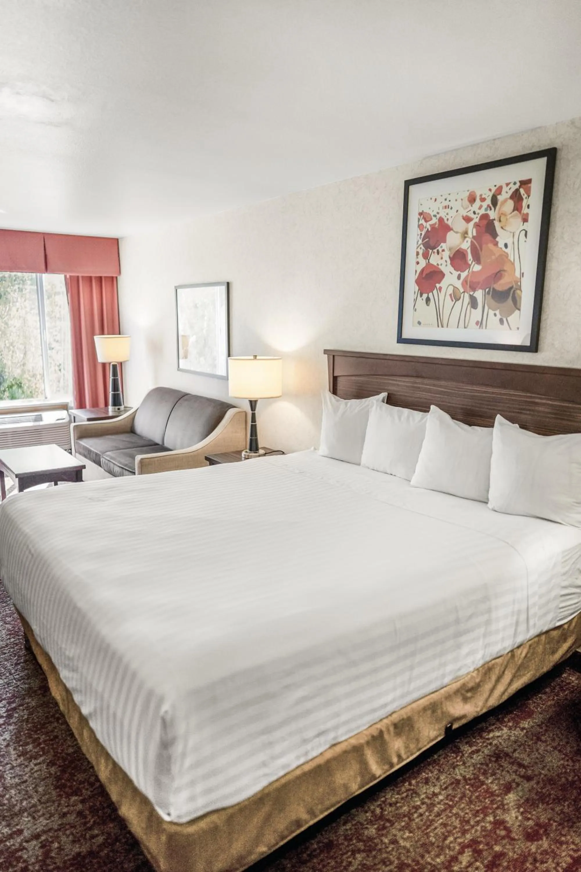 Bedroom, Bed in Crystal Inn Hotel & Suites - Salt Lake City