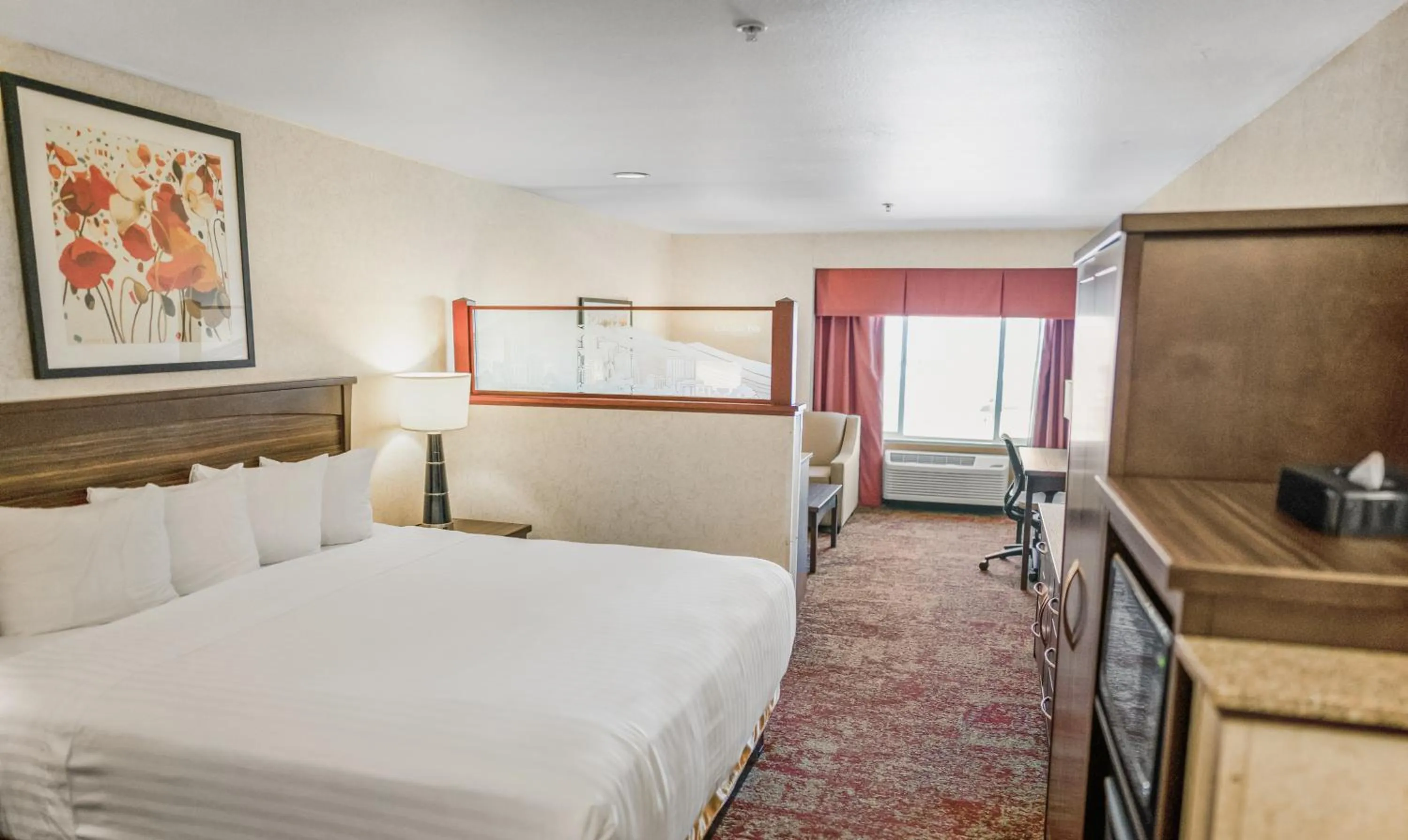Bedroom, Bed in Crystal Inn Hotel & Suites - Salt Lake City