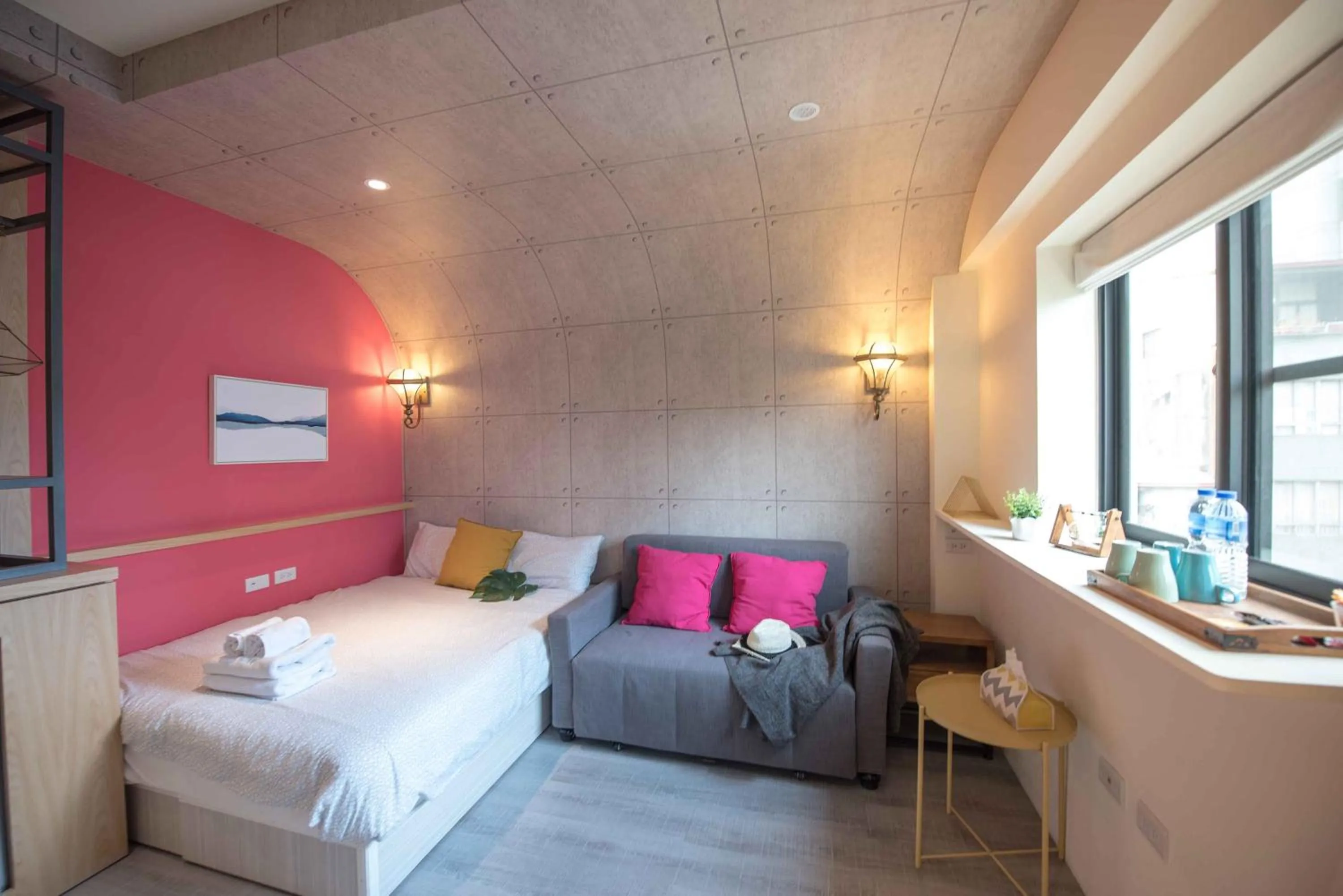 Bed in Small Bridge Good Home