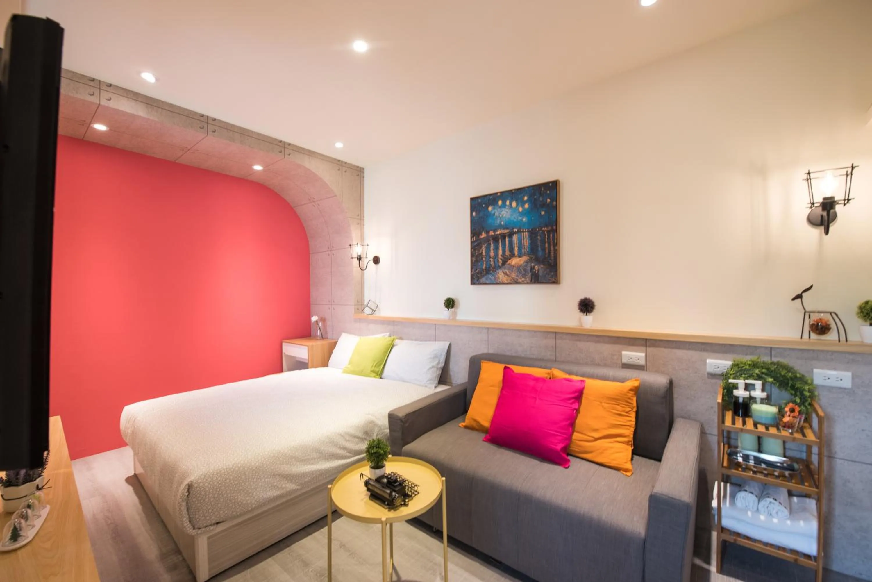 Bed in Small Bridge Good Home