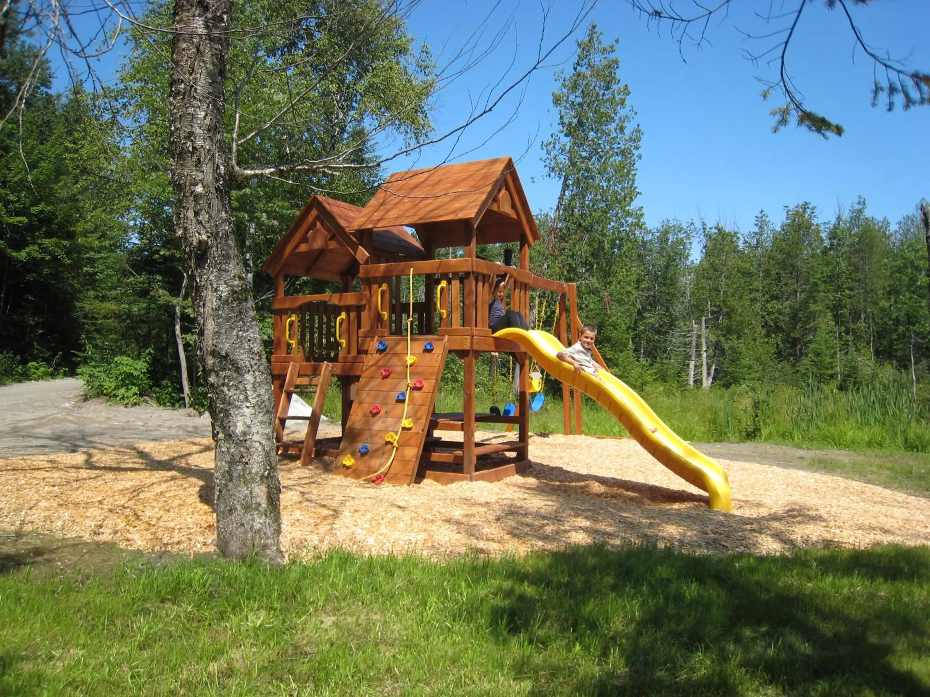 Children play ground in Les Chalets du Lac Grenier