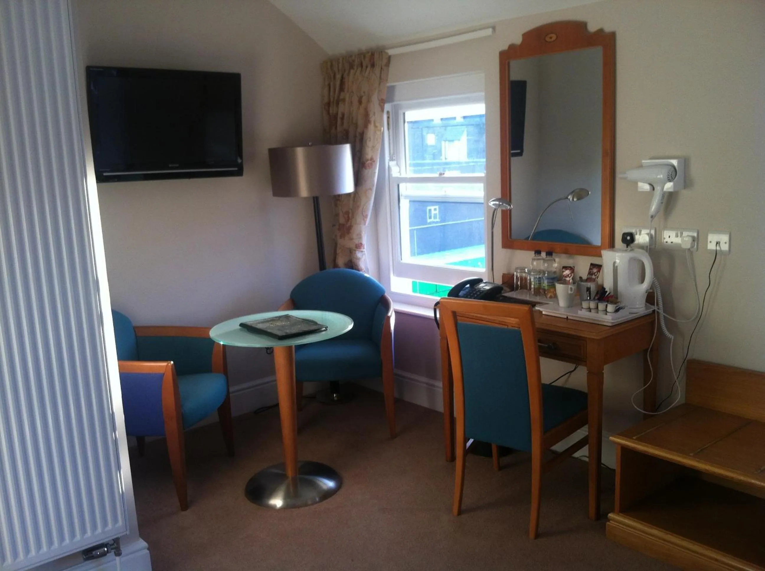 Seating area in Four Seasons Hotel