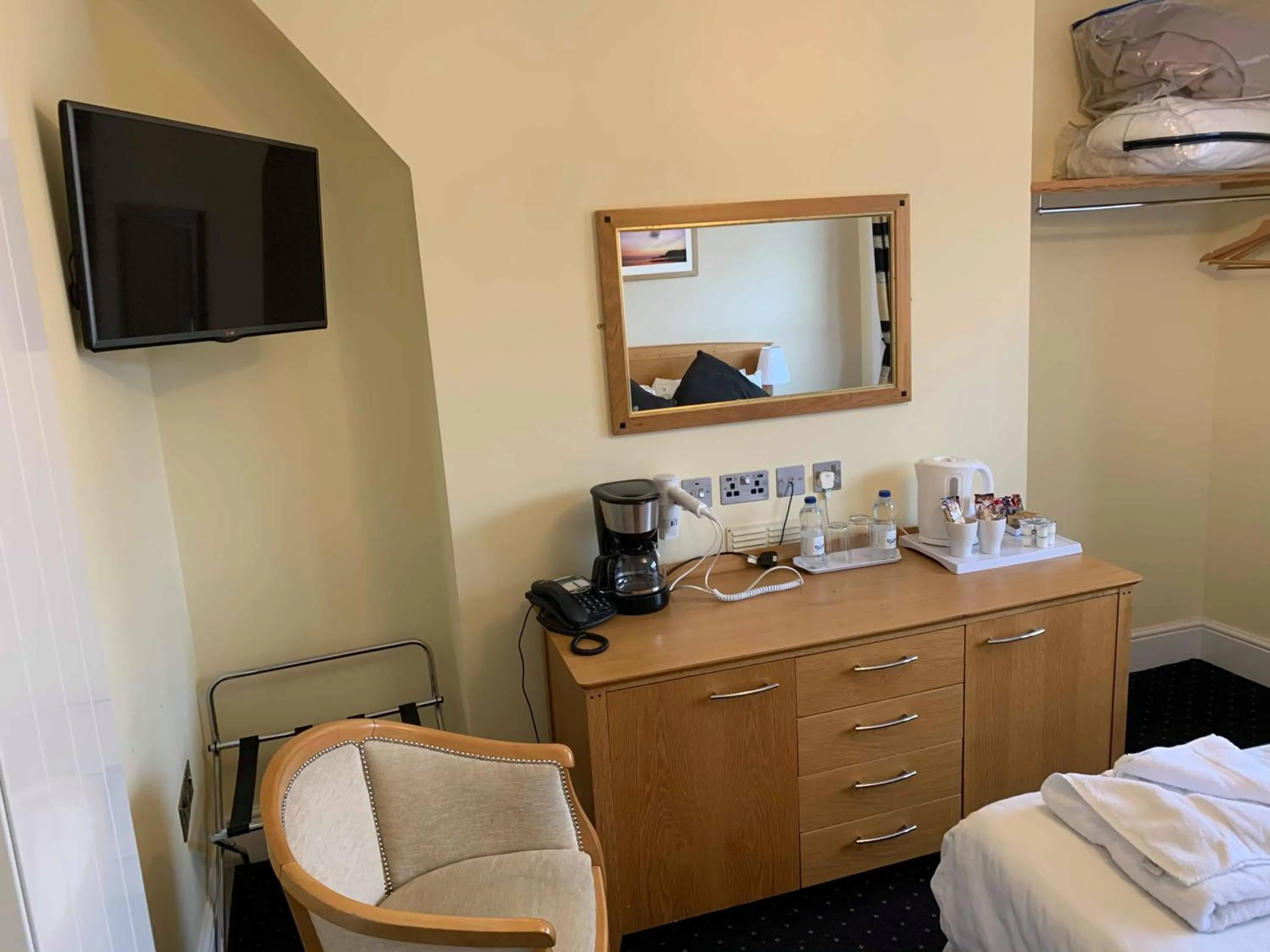 Bed in Four Seasons Hotel