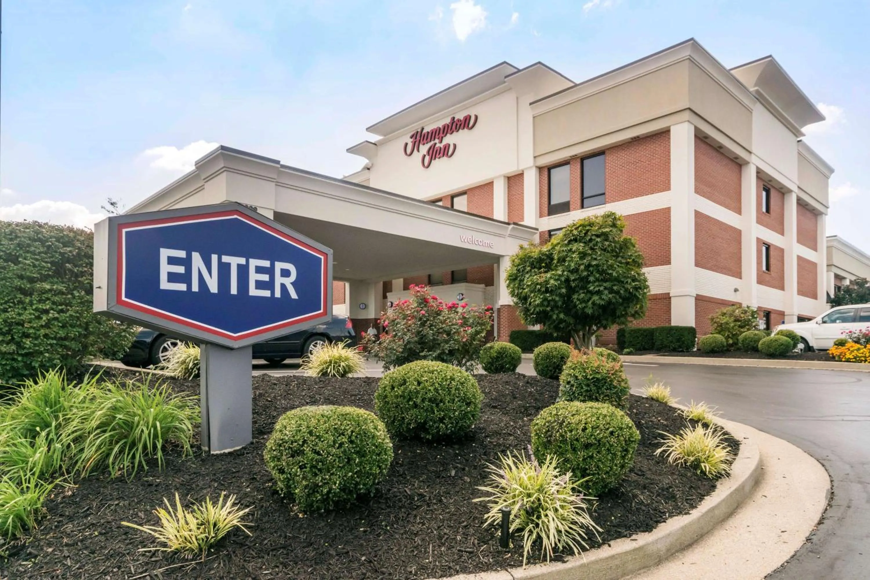 Property building in Hampton Inn Richmond KY