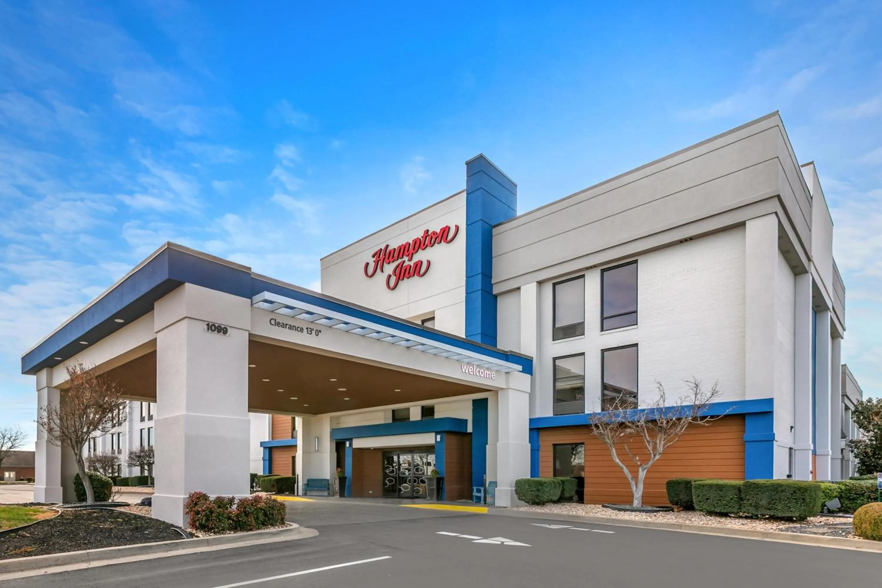 Property building in Hampton Inn Richmond KY