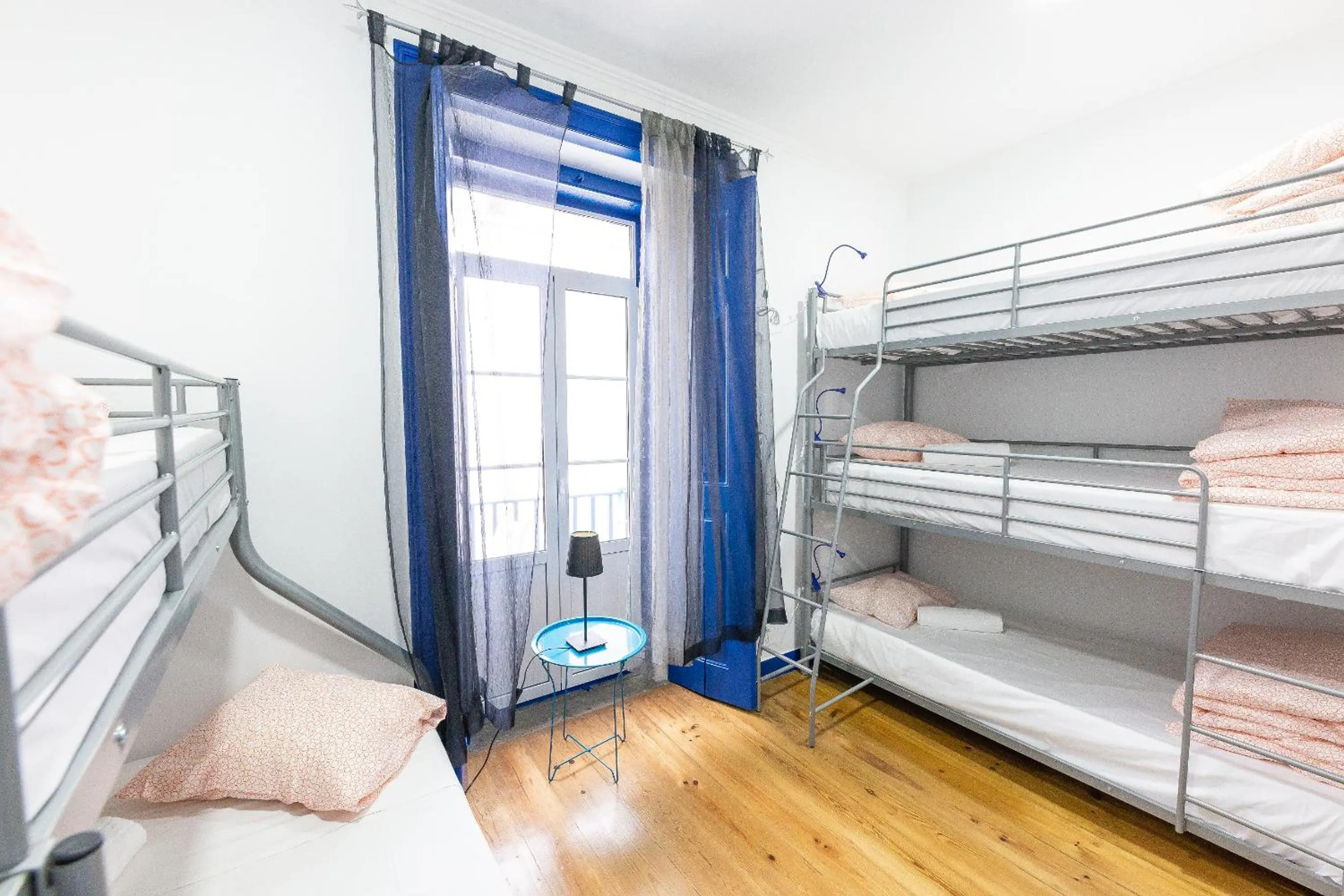 Bed in Help Yourself Hostels - Parede