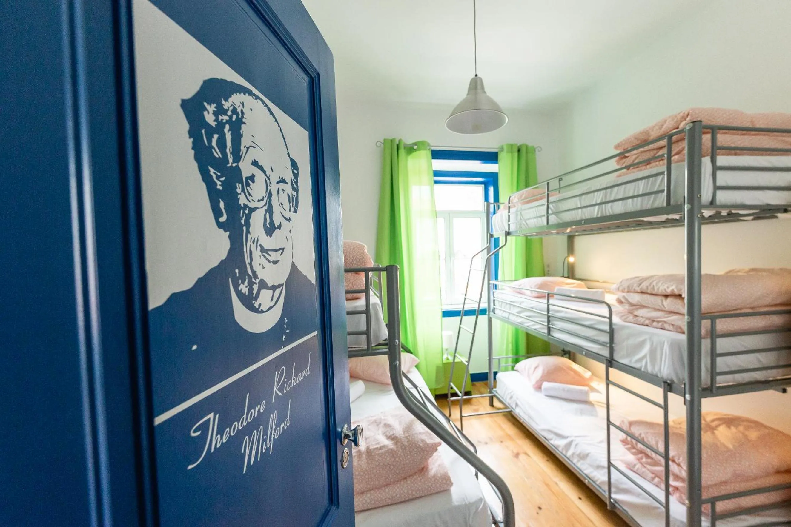 Bed in Help Yourself Hostels - Parede