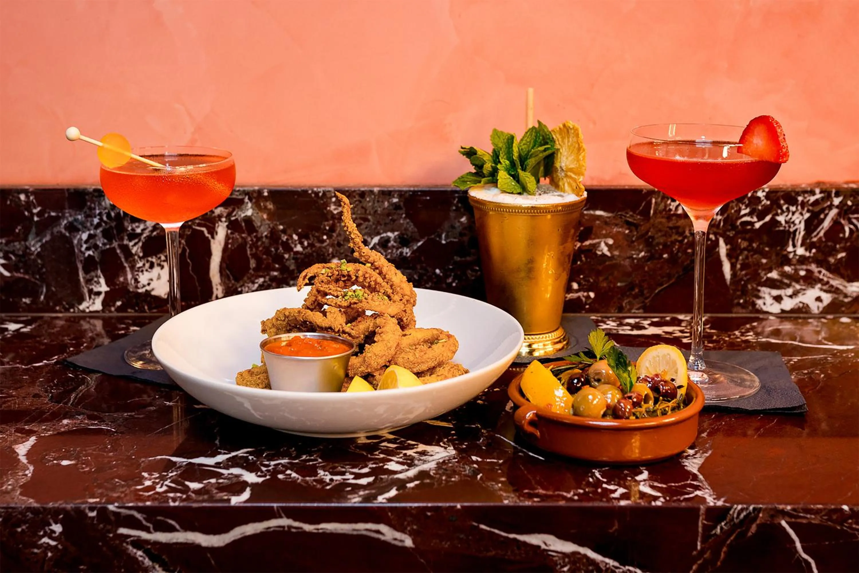 Restaurant/places to eat in Short Stories Hotel Near The Grove