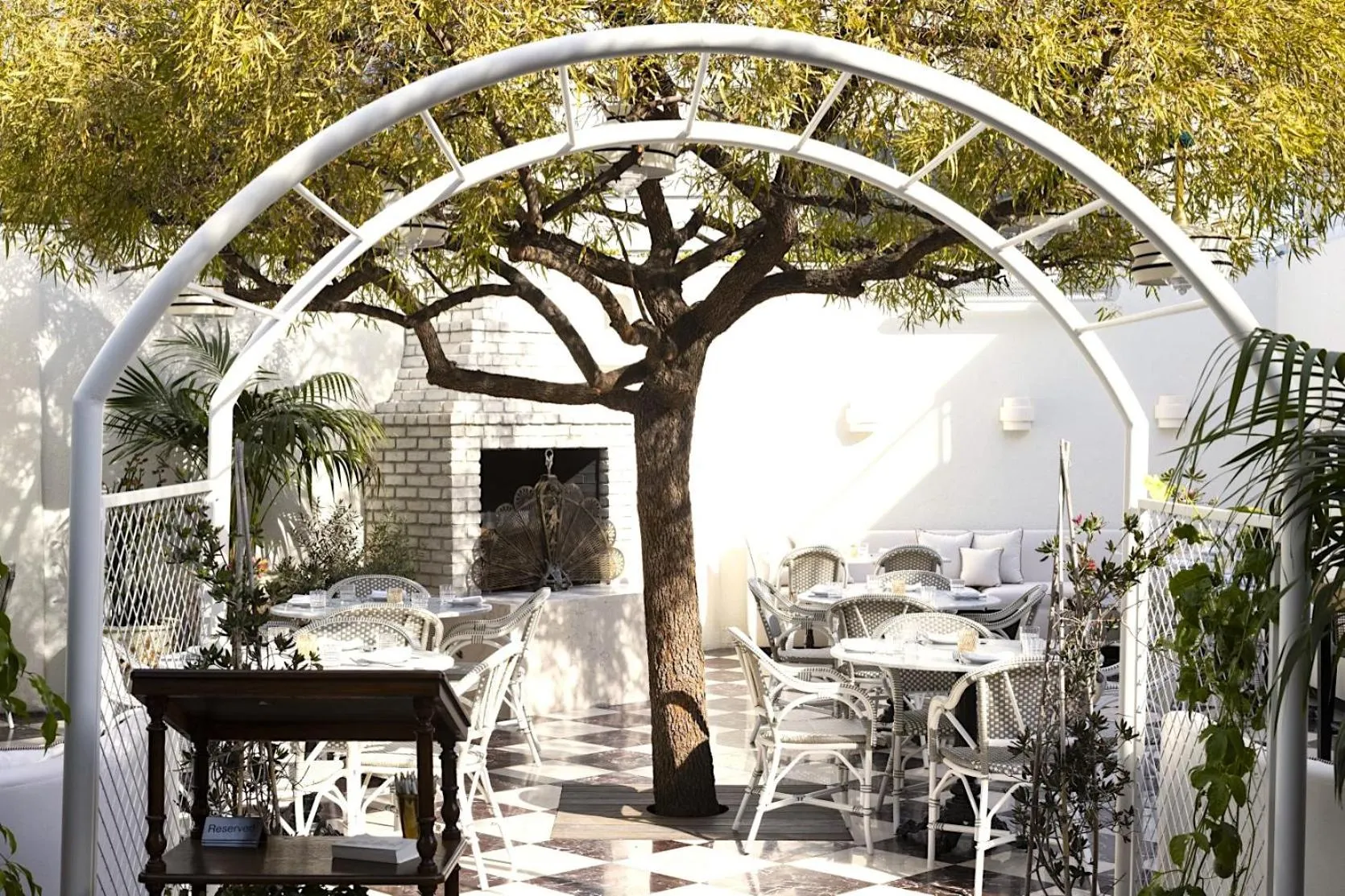 Restaurant/places to eat in Short Stories Hotel Near The Grove