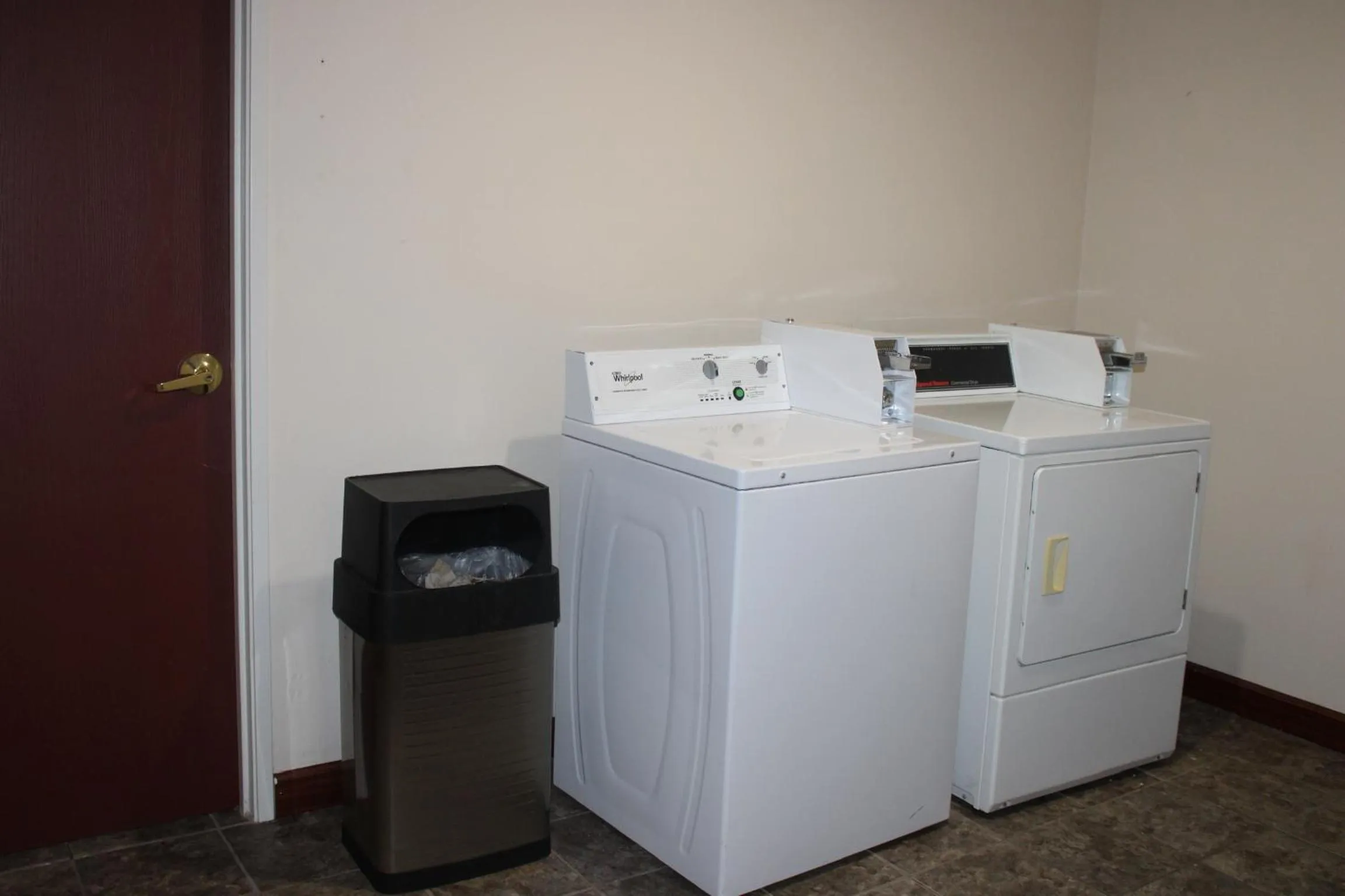 laundry in Quality Suites