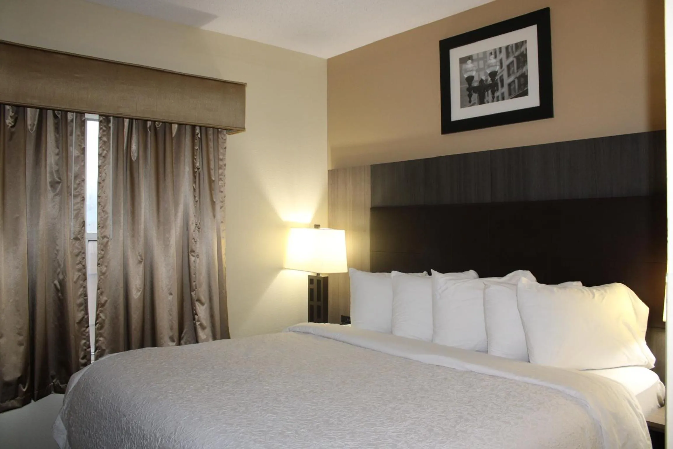 Bed in Quality Suites