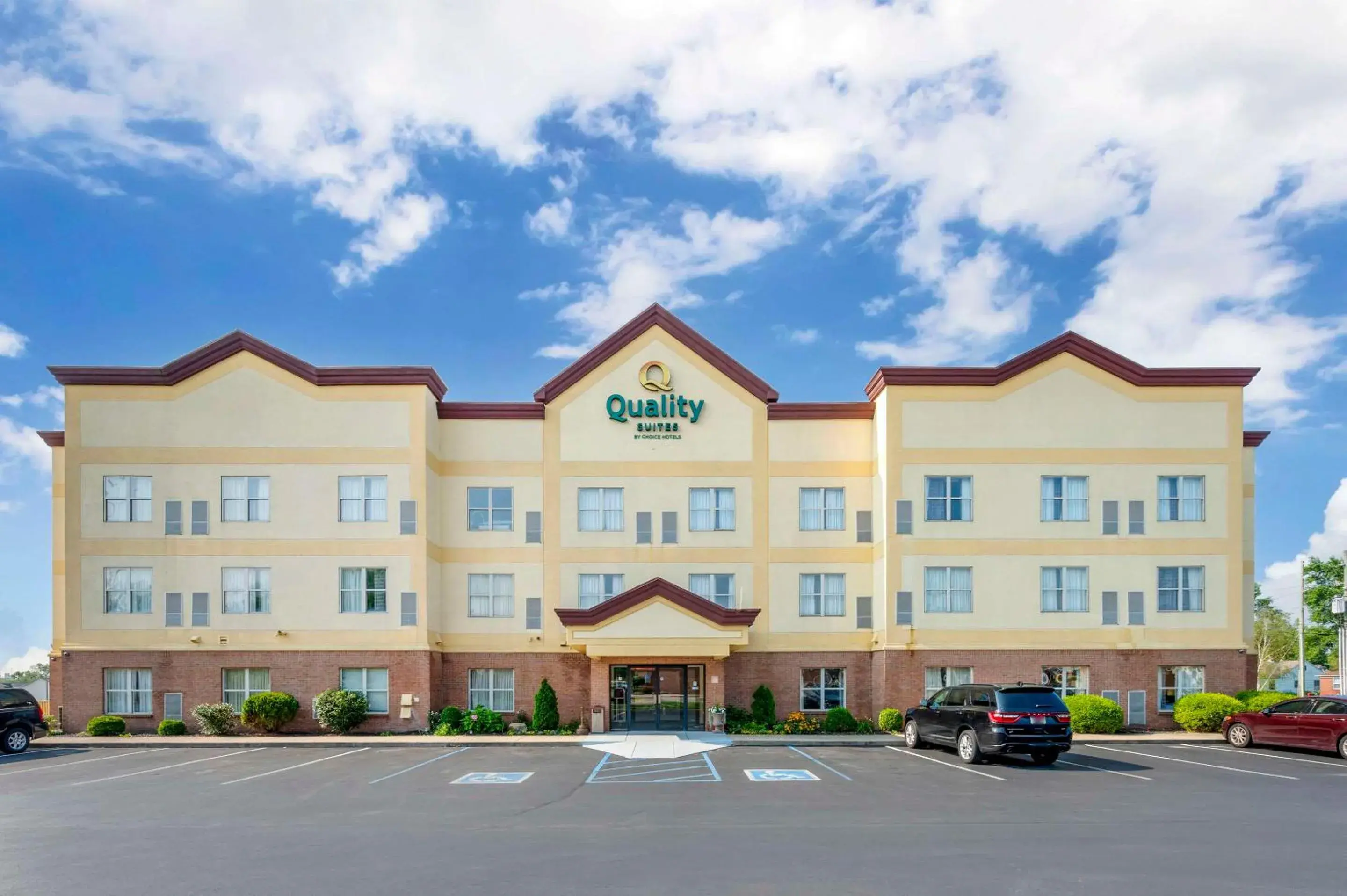 Property building in Quality Suites Property building in Quality Suites