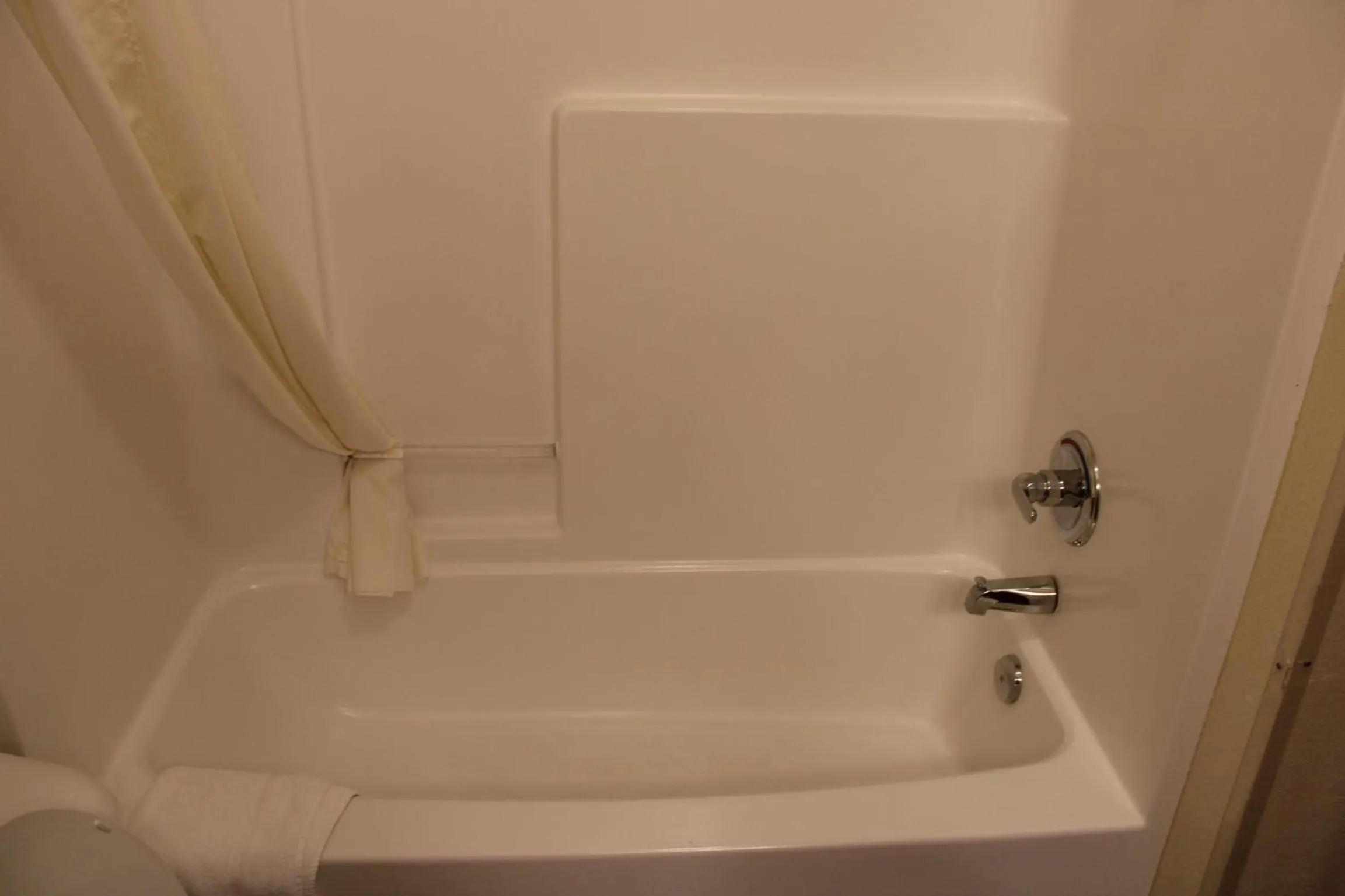 Bathroom in Quality Suites