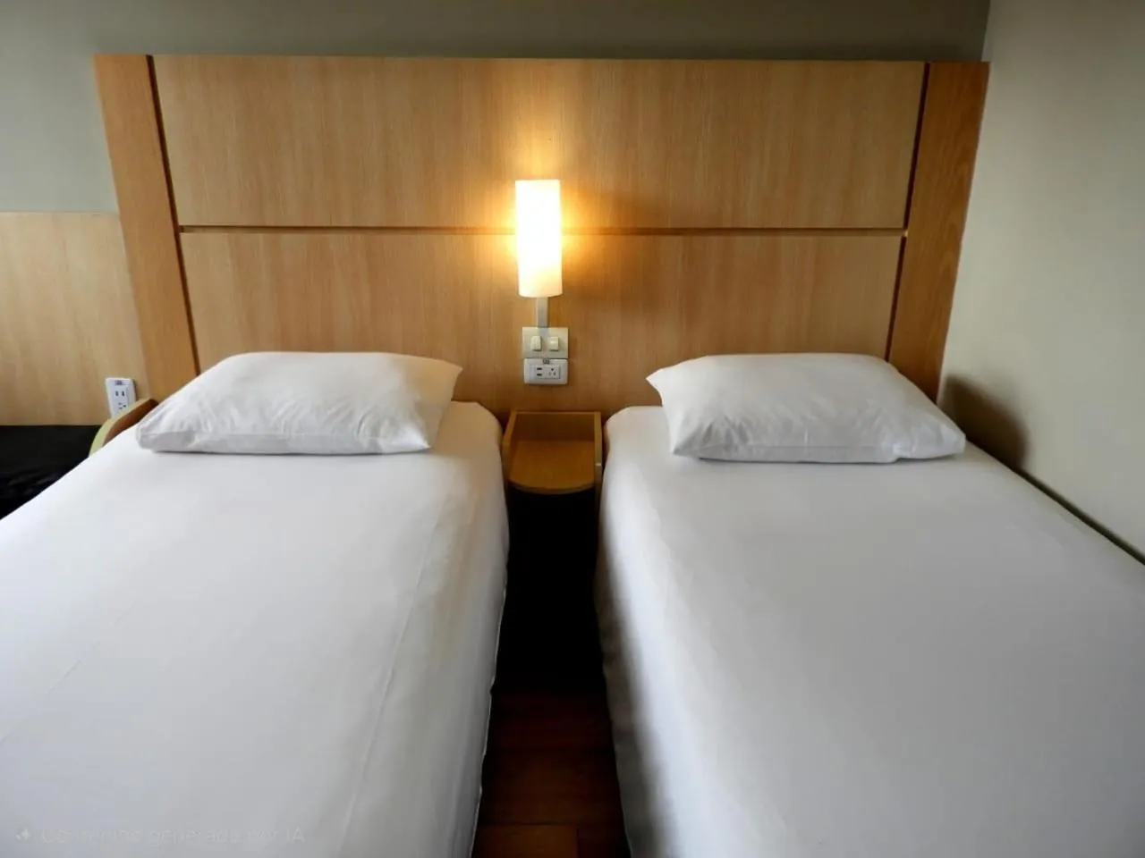 Bed in ibis Bogota Museo