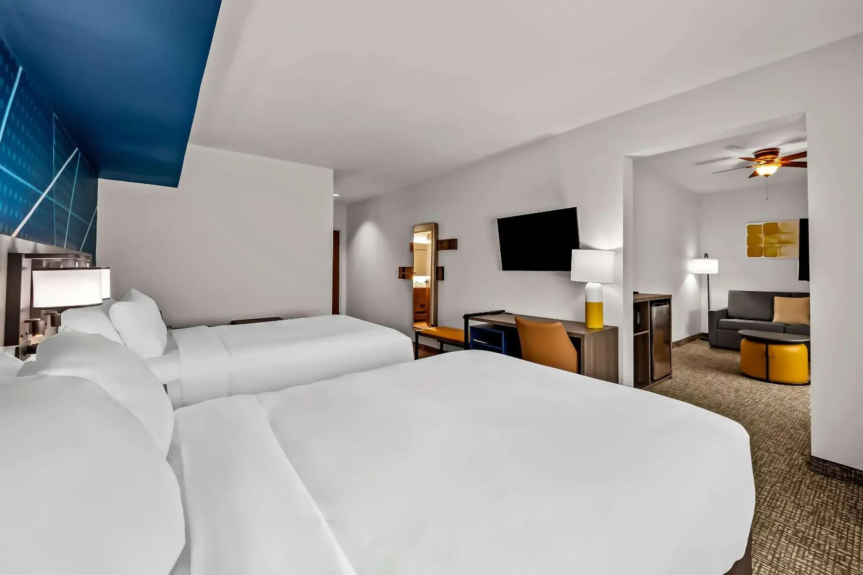 Bedroom, Bed in Comfort Inn & Suites Donna near I-2 Bedroom, Bed in Comfort Inn & Suites Donna near I-2