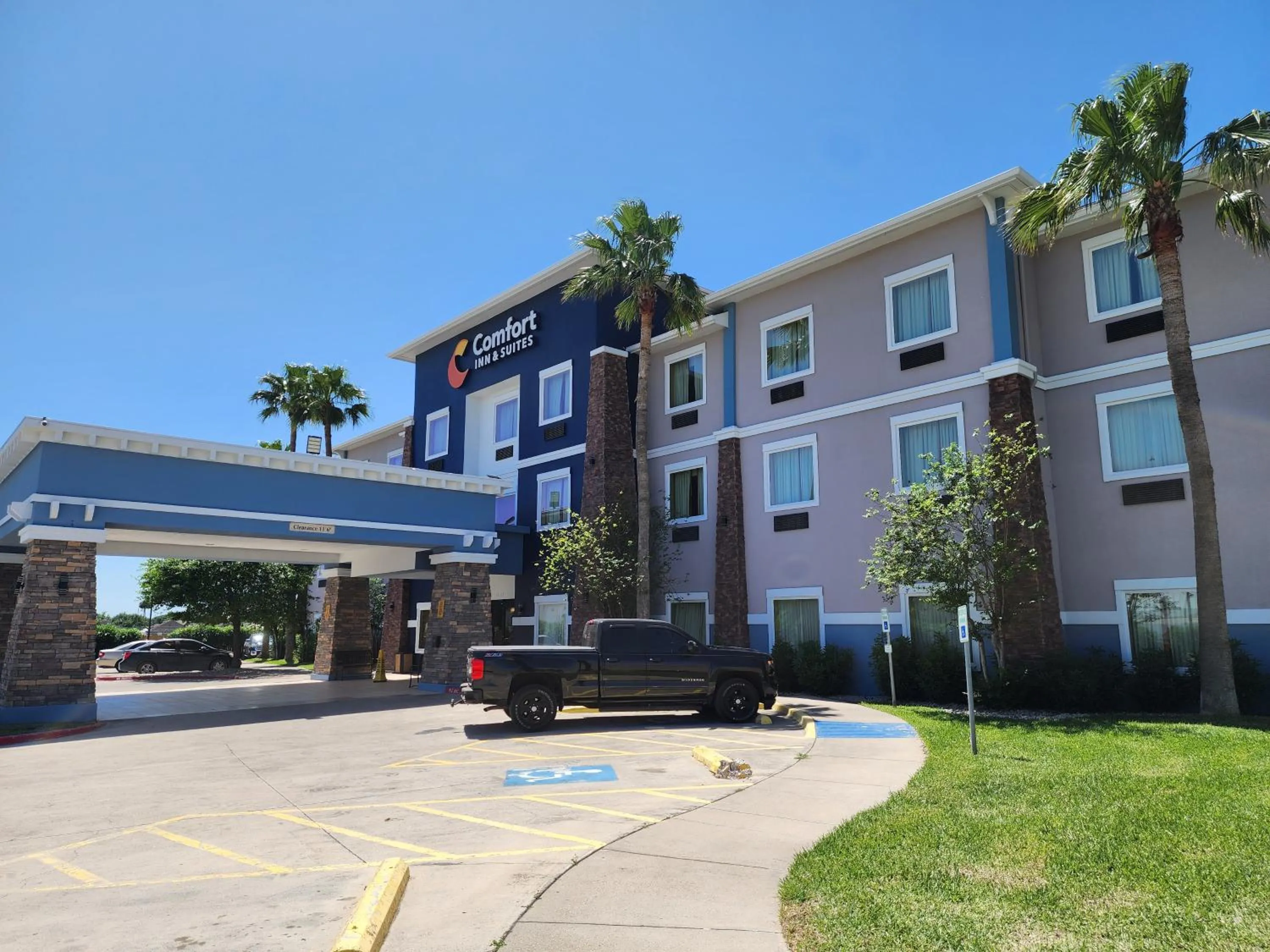 Comfort Inn & Suites Donna near I-2
