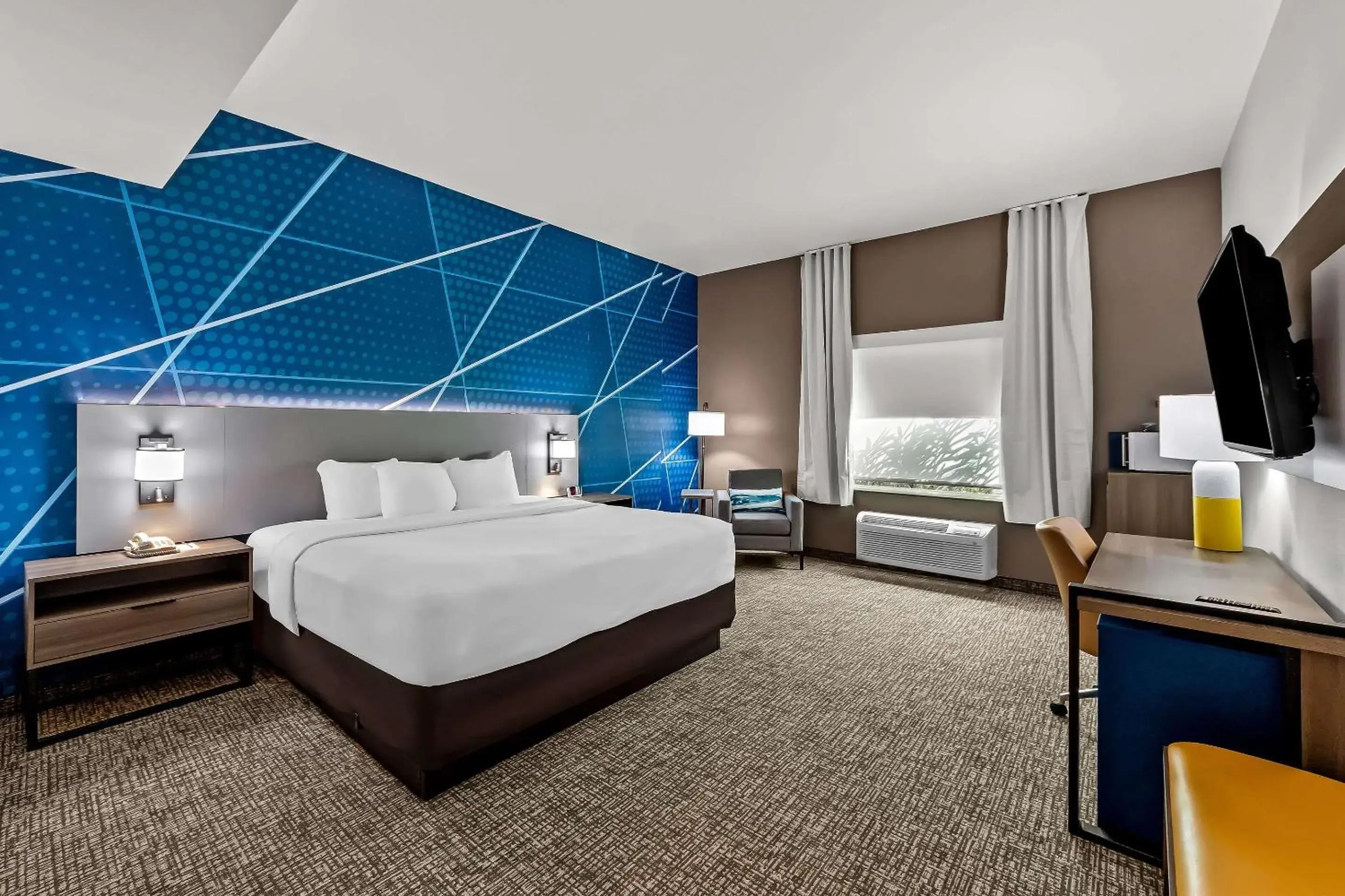 Bedroom, Bed in Comfort Inn & Suites Donna near I-2 Bedroom, Bed in Comfort Inn & Suites Donna near I-2