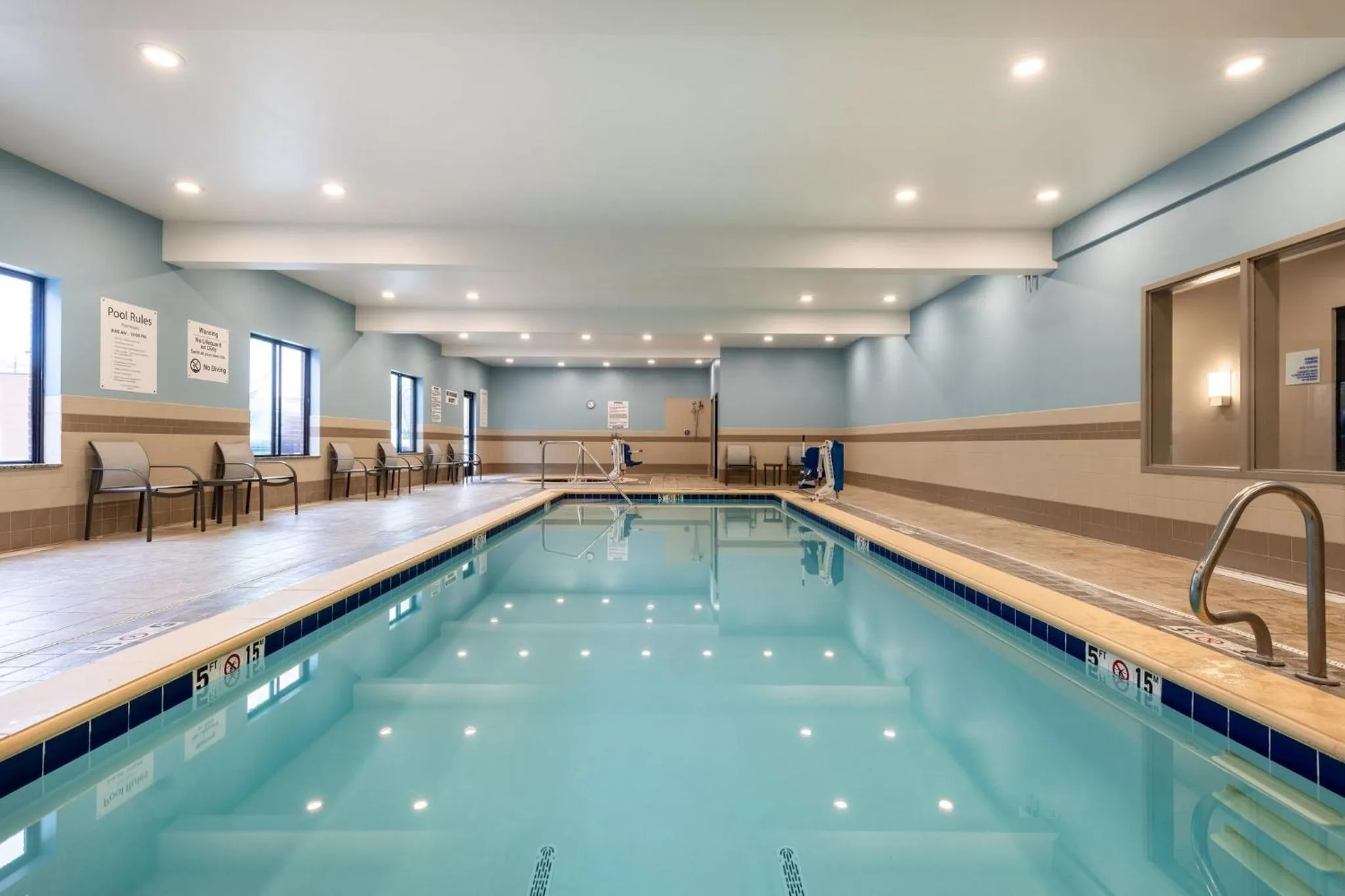 Swimming pool in Holiday Inn Express and Suites Missoula by IHG