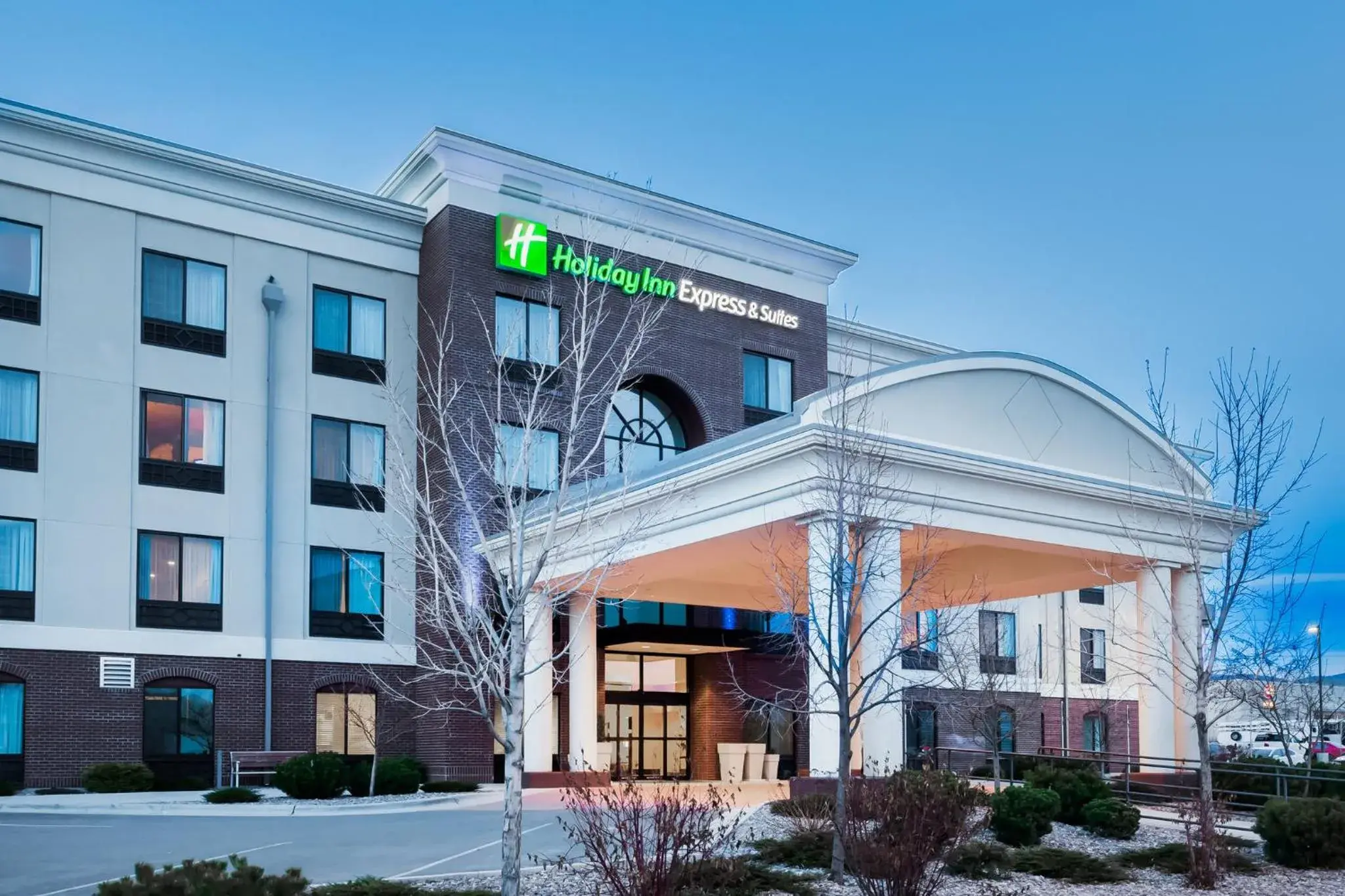 Property building in Holiday Inn Express and Suites Missoula by IHG Property building in Holiday Inn Express and Suites Missoula by IHG