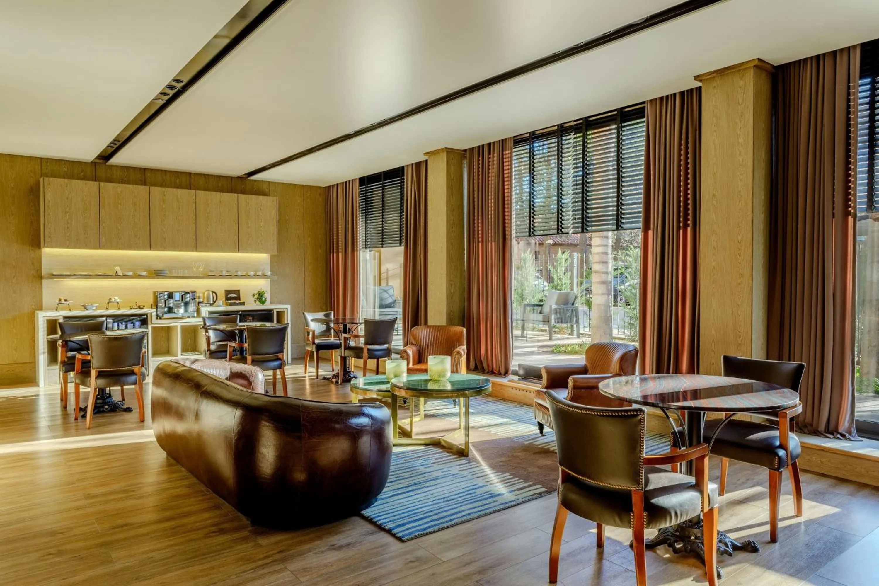 Lounge or bar in Marriott Hotel Buenos Aires Ezeiza Airport
