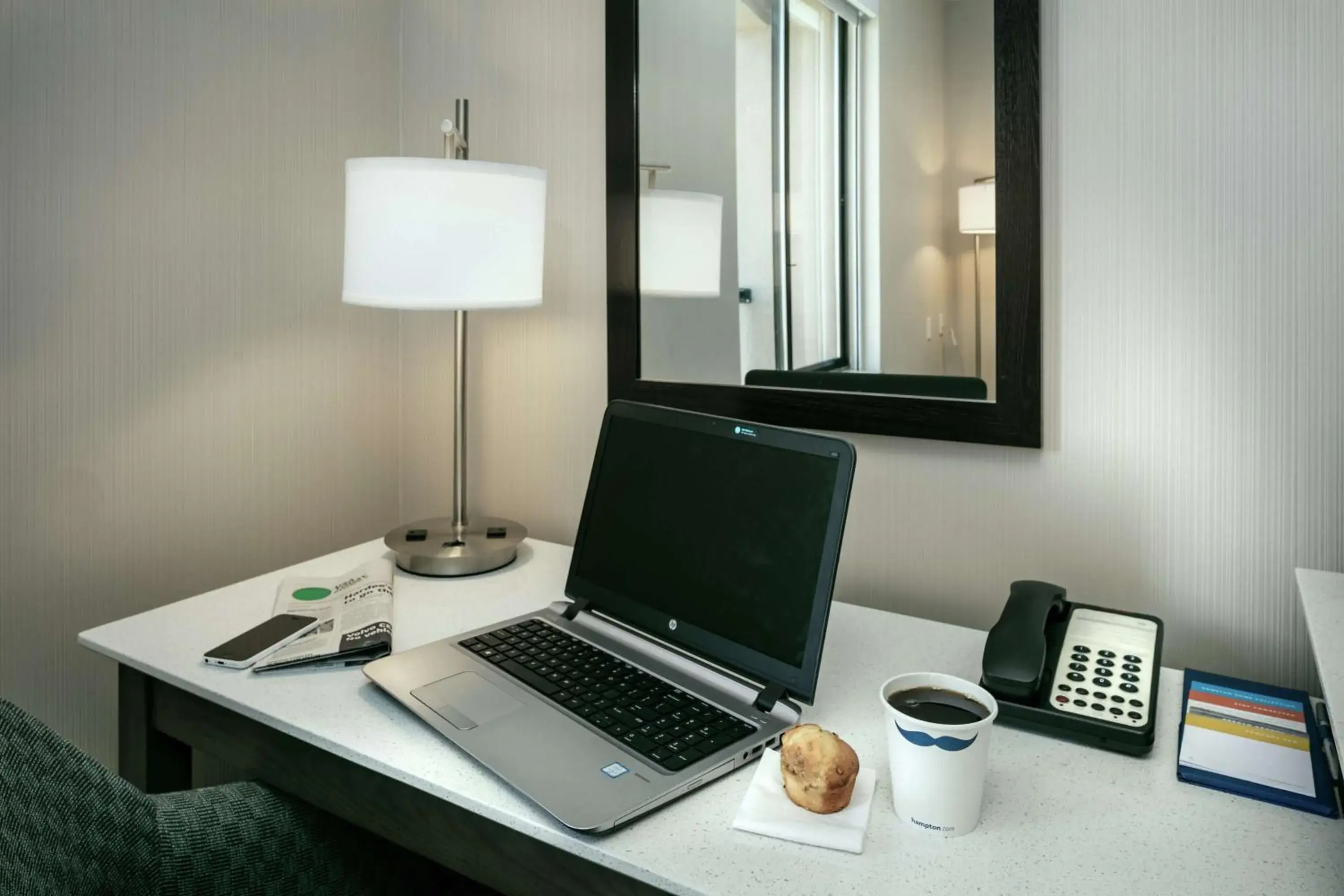 Bedroom in Hampton Inn & Suites Arroyo Grande Bedroom in Hampton Inn & Suites Arroyo Grande