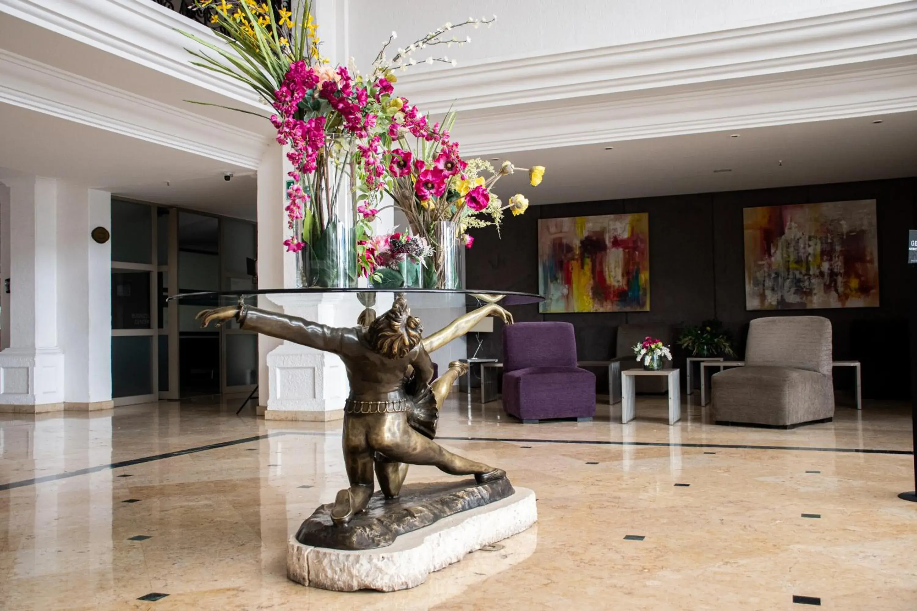 Lobby or reception in Hotel Victoria Express Lobby or reception in Hotel Victoria Express