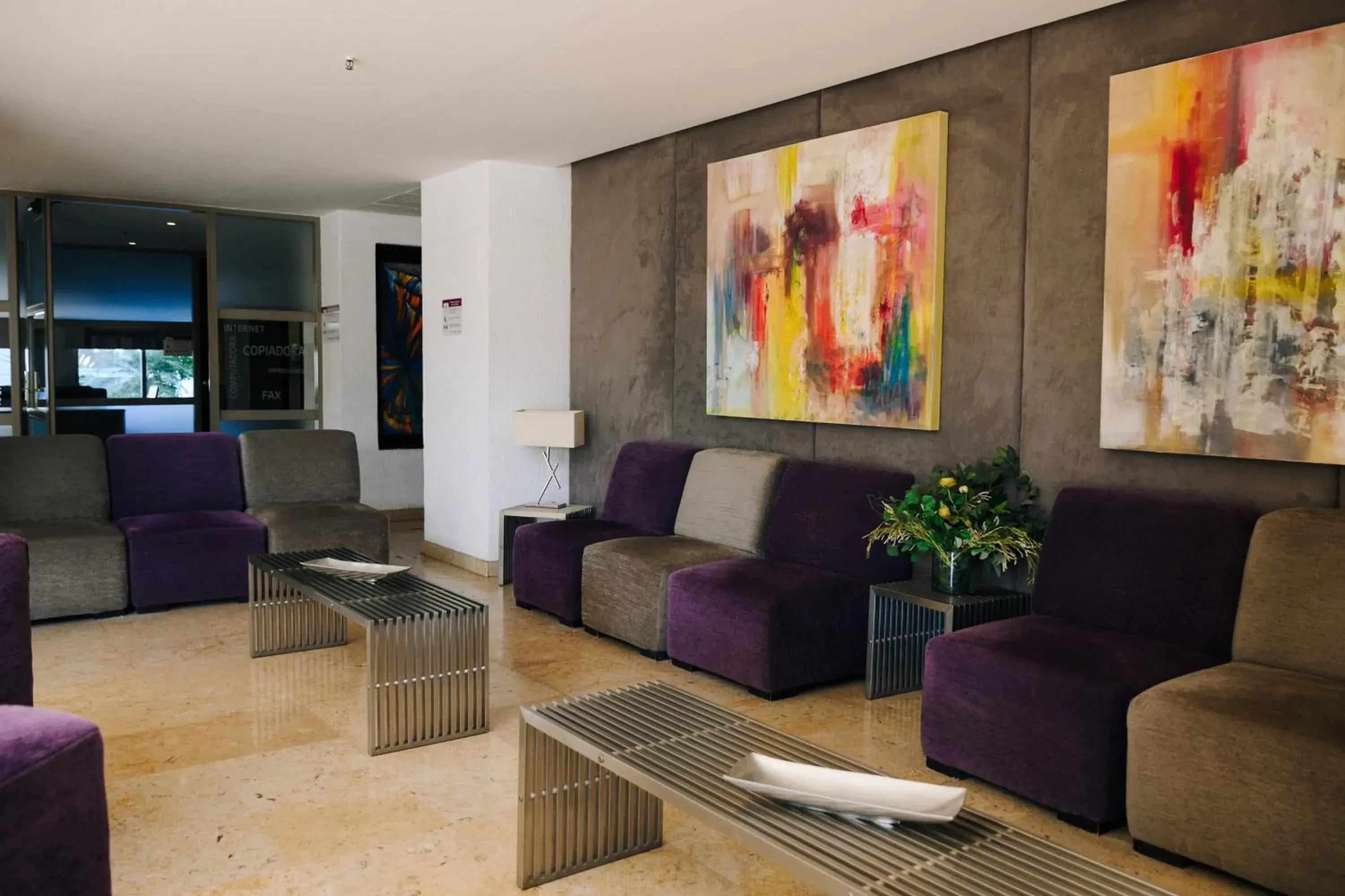 Living room in Hotel Victoria Express Living room in Hotel Victoria Express