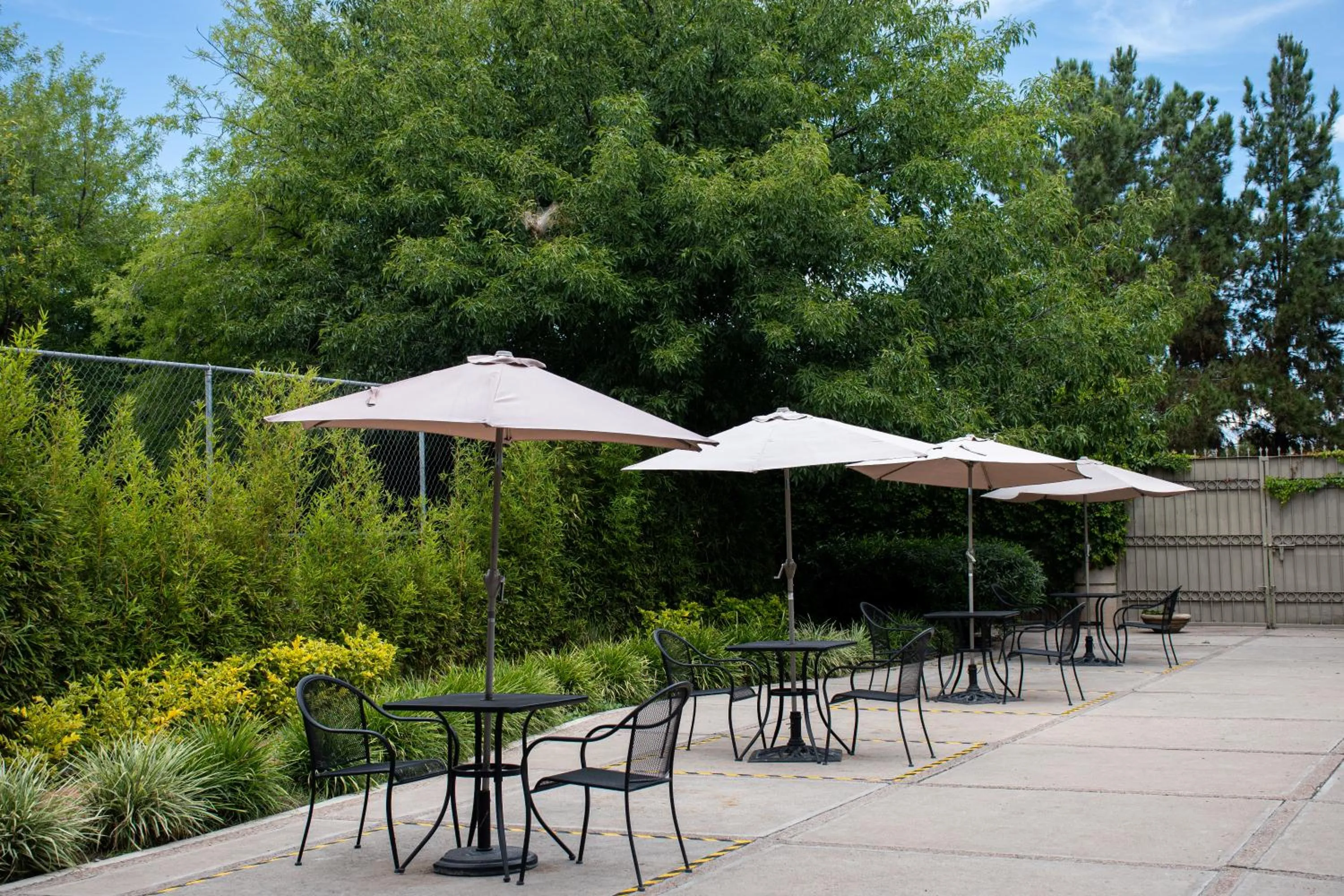 Seating area in Hotel Victoria Express
