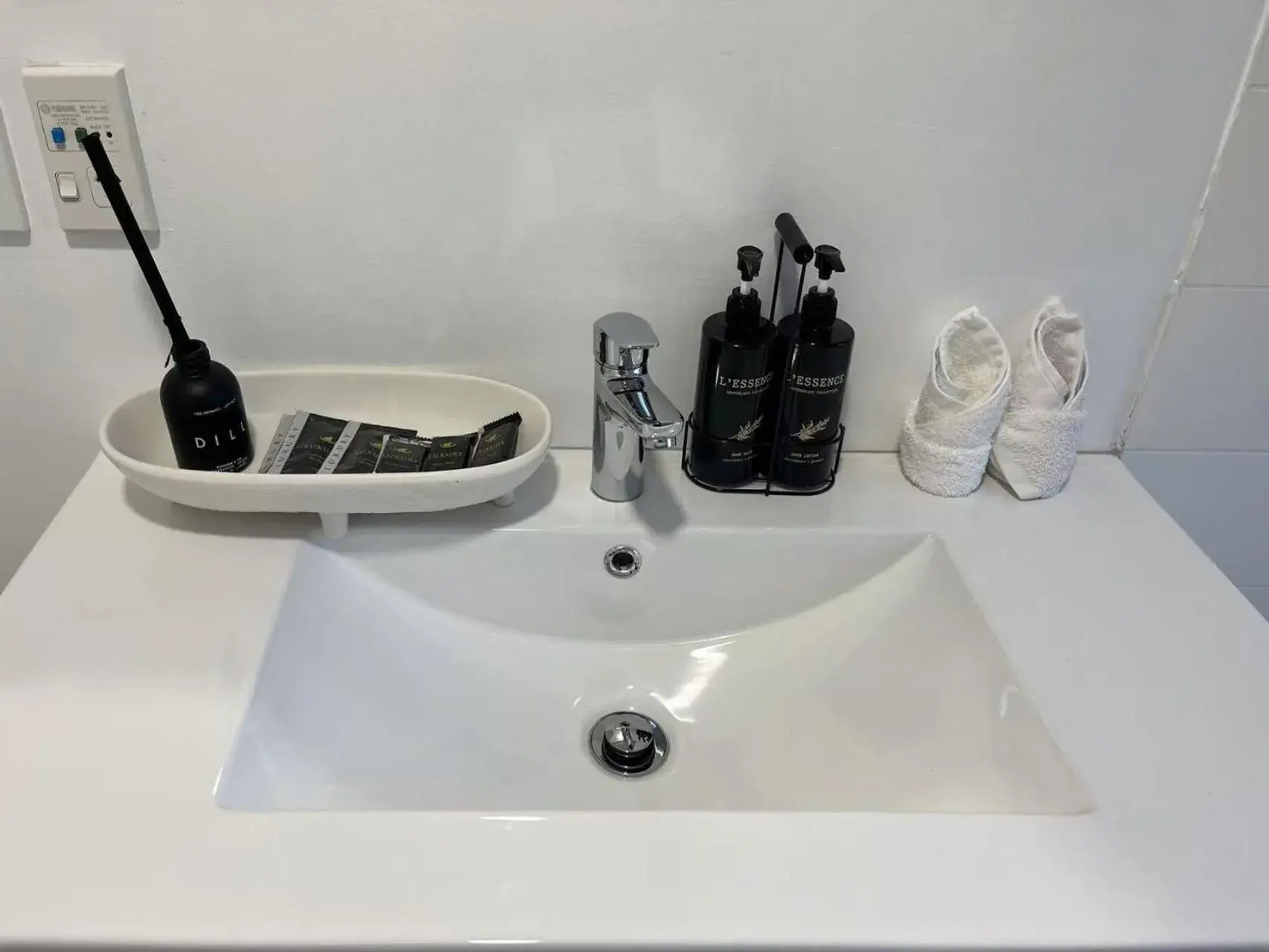 Bathroom in AAA Northlands Motel Bathroom in AAA Northlands Motel