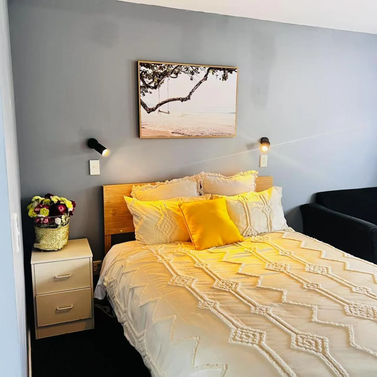 Bed in AAA Northlands Motel